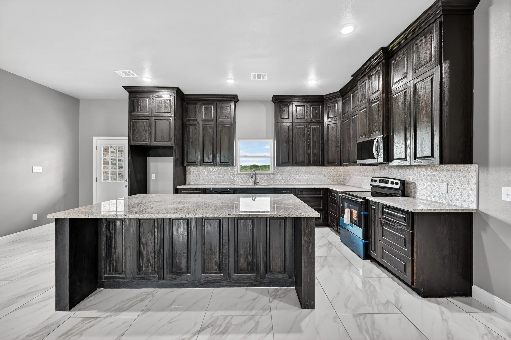 Single Family Residence For Sale in Johnson County , 4510 County Road 307, Grandview, Texas 76050, 4 Bedroom, 3 Bathroom, 2 Garage spaces, 2,220 Sqft, built in 2026, New Construction - Complete, mls#21232105, Real Estate Agent in Grandview, Homes For Sale in Johnson county, Homes For Sale in Grandview, Realtor in Grandview Texas, Real Estate Brokerage Independent Realty Texas, Luminita Cordes Realtor