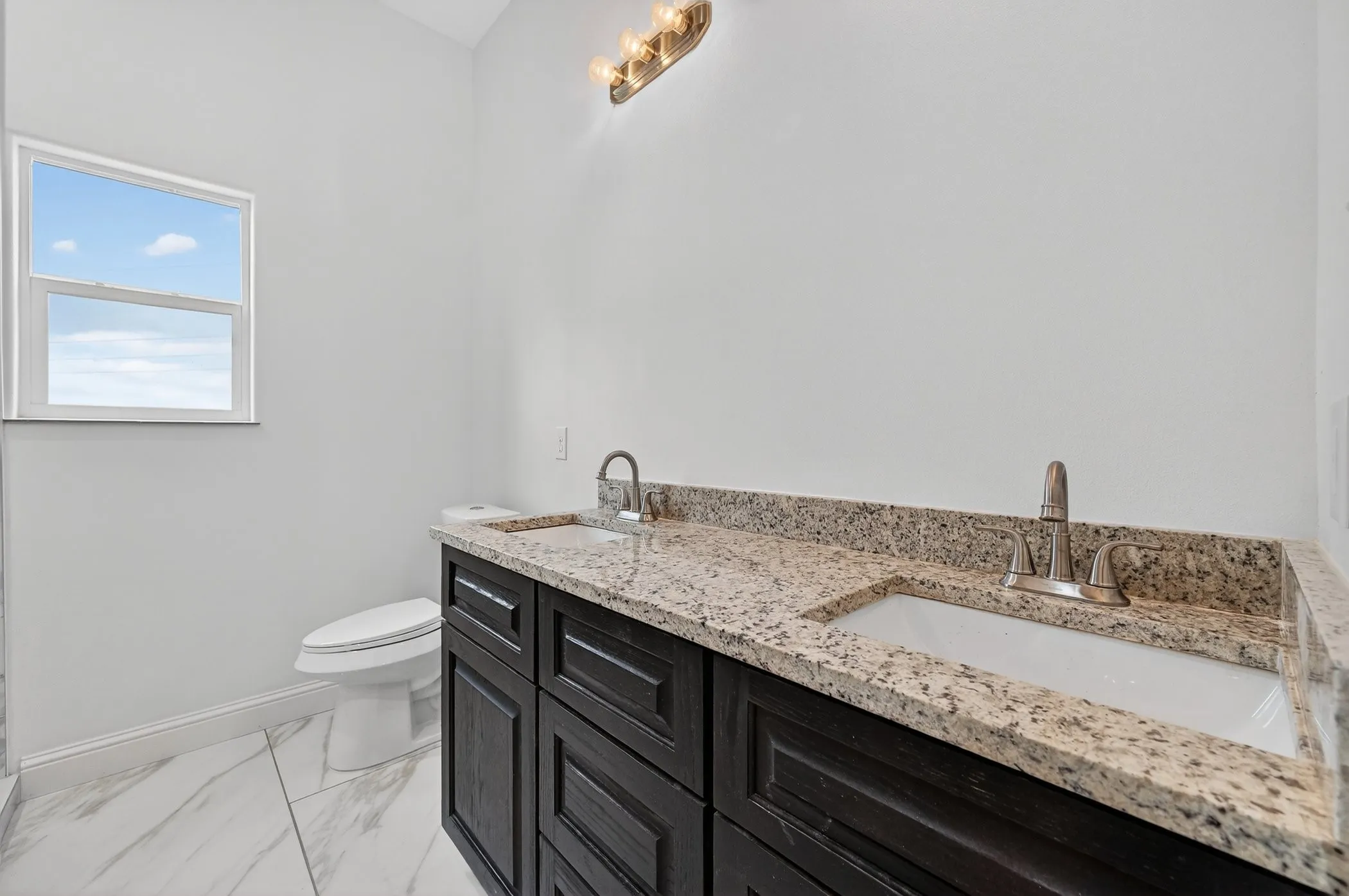 Single Family Residence For Sale in Johnson County , 4510 County Road 307, Grandview, Texas 76050, 4 Bedroom, 3 Bathroom, 2 Garage spaces, 2,220 Sqft, built in 2026, New Construction - Complete, mls#21232105, Real Estate Agent in Grandview, Homes For Sale in Johnson county, Homes For Sale in Grandview, Realtor in Grandview Texas, Real Estate Brokerage Independent Realty Texas, Luminita Cordes Realtor