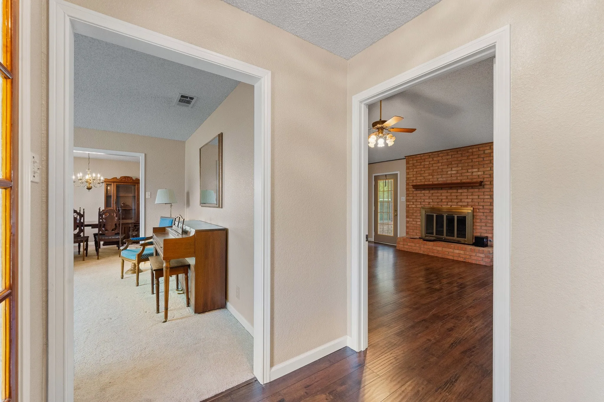 Farm For Sale in Johnson County , 6265 County Road 305, Grandview, Texas 76050, 3 Bedroom, 2 Bathroom, 2 Garage spaces, 2,636 Sqft, built in 1984, mls#21233327, Real Estate Agent in Grandview, Homes For Sale in Johnson county, Homes For Sale in Grandview, Realtor in Grandview Texas, Real Estate Brokerage Independent Realty Texas, Luminita Cordes Realtor