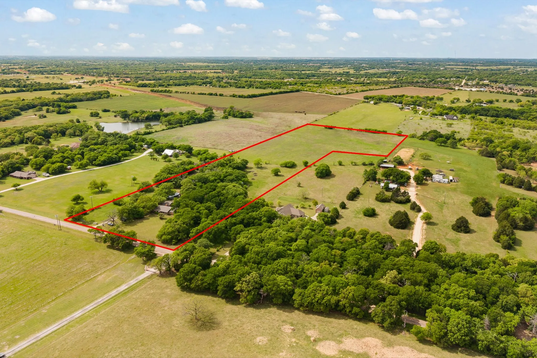 Farm For Sale in Johnson County , 6265 County Road 305, Grandview, Texas 76050, 3 Bedroom, 2 Bathroom, 2 Garage spaces, 2,636 Sqft, built in 1984, mls#21233327, Real Estate Agent in Grandview, Homes For Sale in Johnson county, Homes For Sale in Grandview, Realtor in Grandview Texas, Real Estate Brokerage Independent Realty Texas, Luminita Cordes Realtor