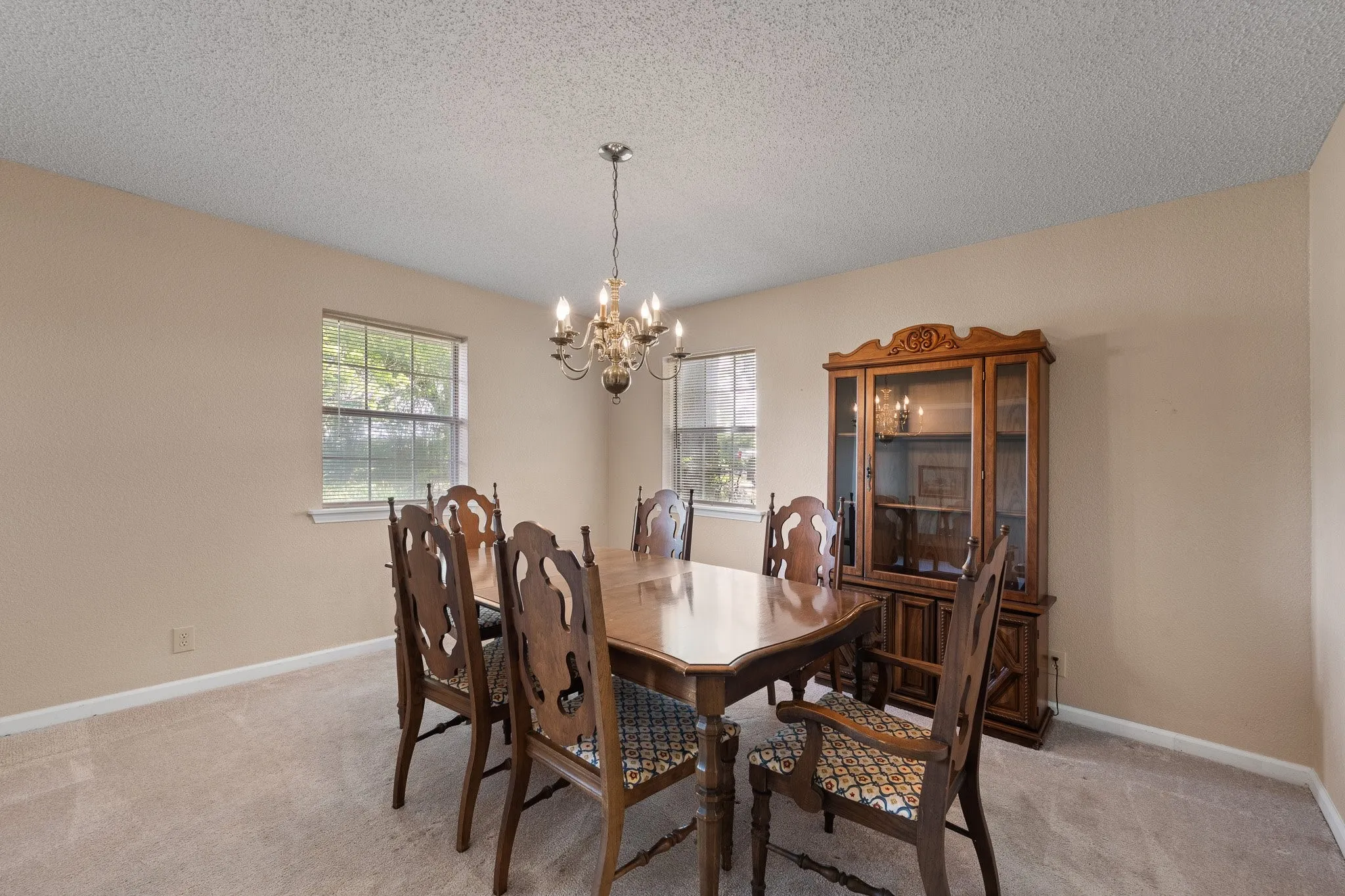 Farm For Sale in Johnson County , 6265 County Road 305, Grandview, Texas 76050, 3 Bedroom, 2 Bathroom, 2 Garage spaces, 2,636 Sqft, built in 1984, mls#21233327, Real Estate Agent in Grandview, Homes For Sale in Johnson county, Homes For Sale in Grandview, Realtor in Grandview Texas, Real Estate Brokerage Independent Realty Texas, Luminita Cordes Realtor