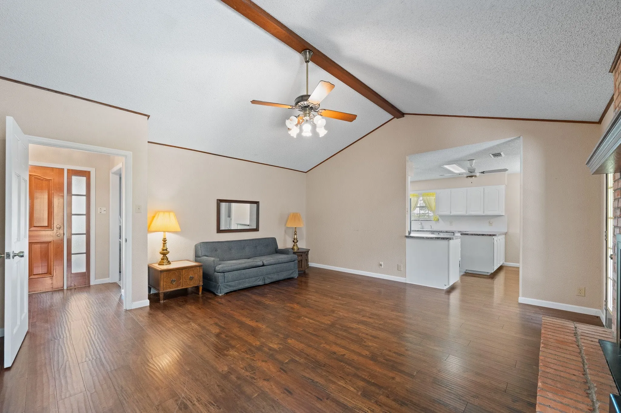 Farm For Sale in Johnson County , 6265 County Road 305, Grandview, Texas 76050, 3 Bedroom, 2 Bathroom, 2 Garage spaces, 2,636 Sqft, built in 1984, mls#21233327, Real Estate Agent in Grandview, Homes For Sale in Johnson county, Homes For Sale in Grandview, Realtor in Grandview Texas, Real Estate Brokerage Independent Realty Texas, Luminita Cordes Realtor