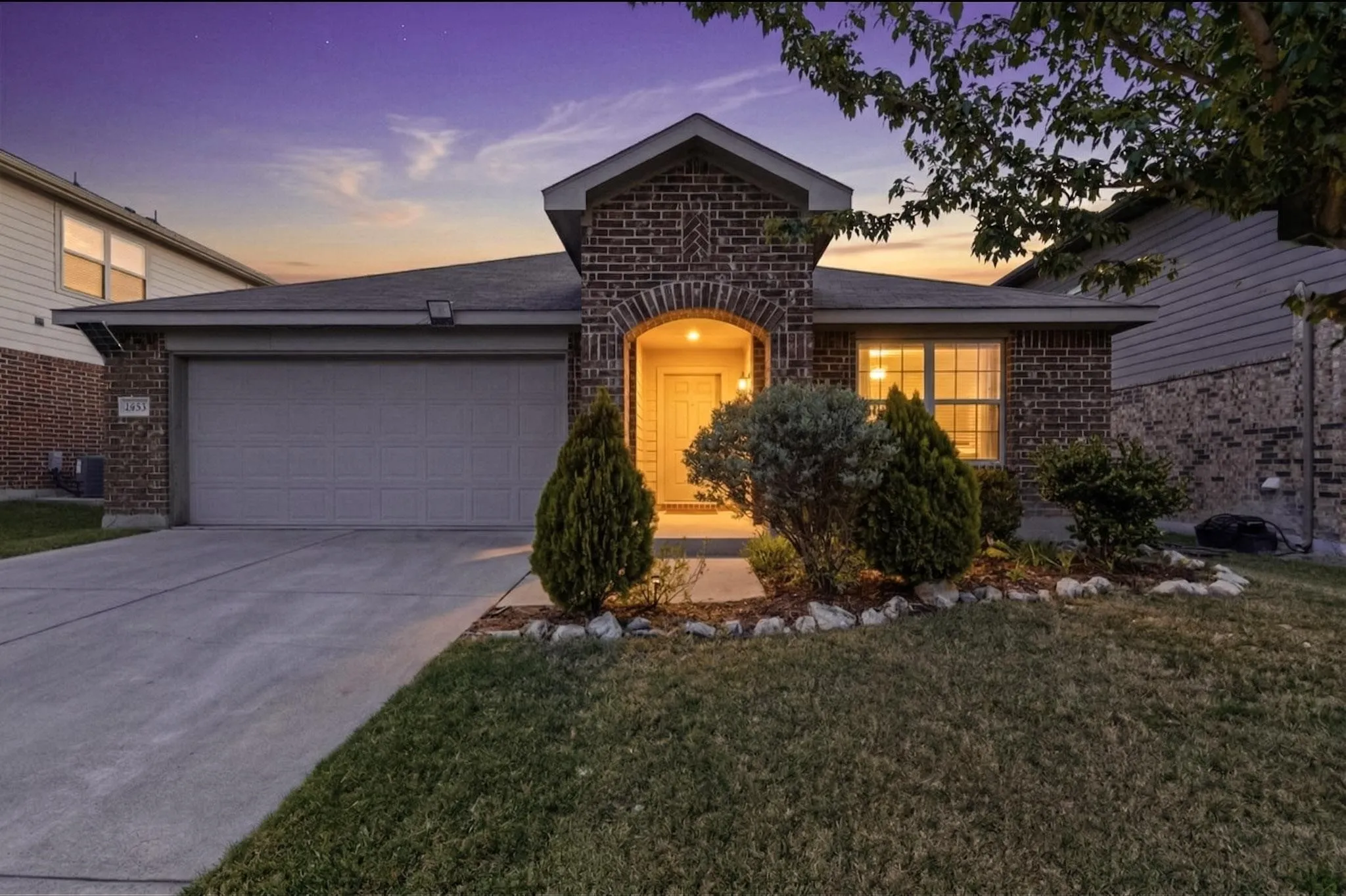 Single Family Residence For Sale in Tarrant County , 6312 Skysail Road, Fort Worth, Texas 76179, 3 Bedroom, 2 Bathroom, 2 Garage spaces, 1,865 Sqft, built in 2017, mls#21232101, Real Estate Agent in Fort Worth, Homes For Sale in Tarrant county, Homes For Sale in Fort Worth, Realtor in Fort Worth Texas, Real Estate Brokerage Independent Realty Texas, Luminita Cordes Realtor