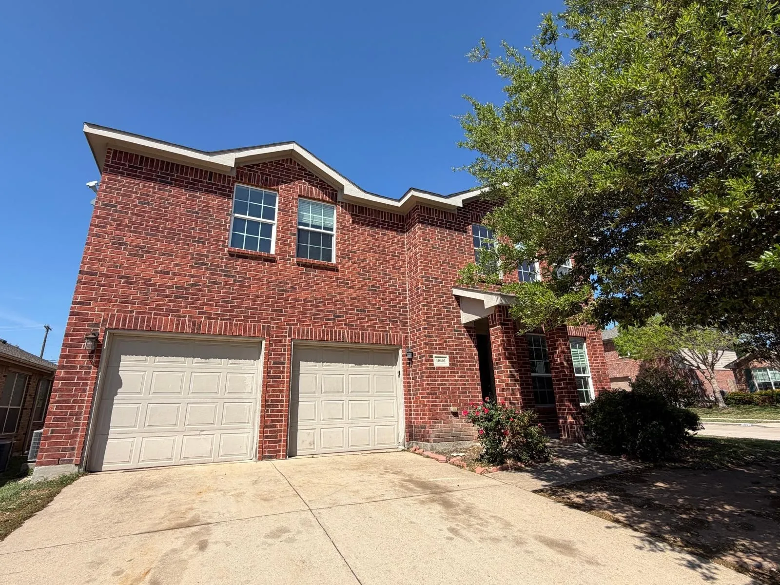 Single Family Residence For Sale in Tarrant County , 10400 Wagon Rut Court, Fort Worth, Texas 76108, 7 Bedroom, 3 Bathroom, 2 Garage spaces, 3,220 Sqft, built in 2012, Preowned, mls#21233538, Real Estate Agent in Fort Worth, Homes For Sale in Tarrant county, Homes For Sale in Fort Worth, Realtor in Fort Worth Texas, Real Estate Brokerage Independent Realty Texas, Luminita Cordes Realtor