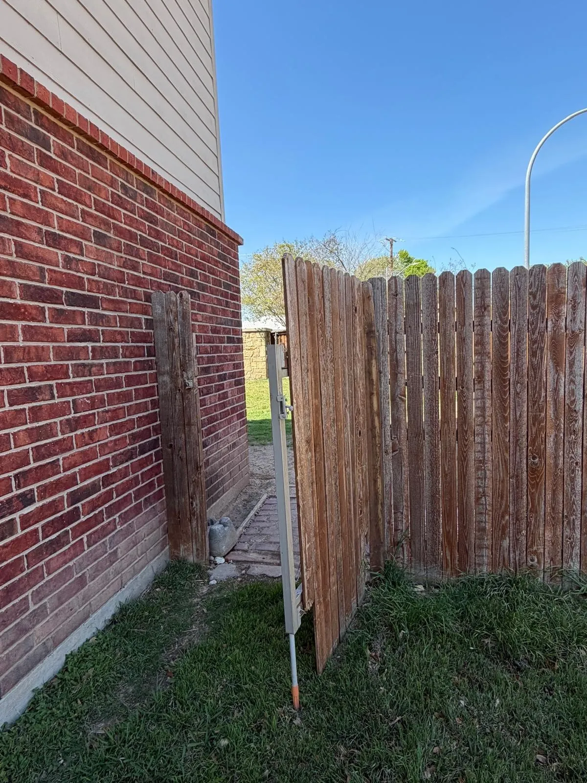 Single Family Residence For Sale in Tarrant County , 10400 Wagon Rut Court, Fort Worth, Texas 76108, 7 Bedroom, 3 Bathroom, 2 Garage spaces, 3,220 Sqft, built in 2012, Preowned, mls#21233538, Real Estate Agent in Fort Worth, Homes For Sale in Tarrant county, Homes For Sale in Fort Worth, Realtor in Fort Worth Texas, Real Estate Brokerage Independent Realty Texas, Luminita Cordes Realtor