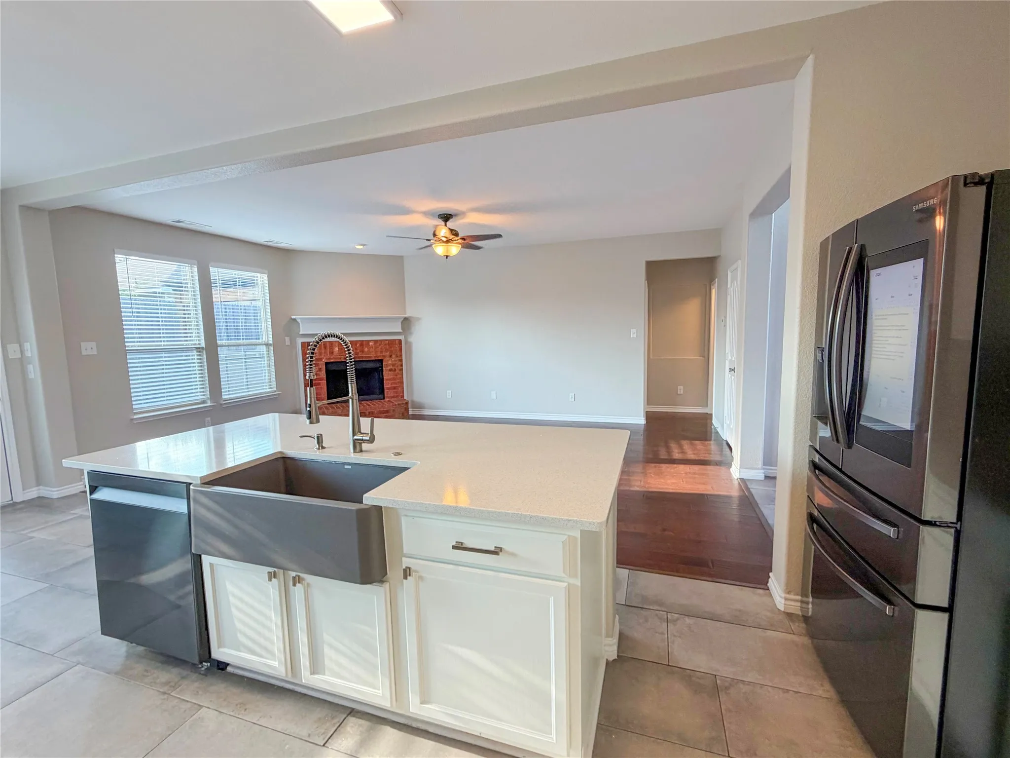 Single Family Residence For Sale in Tarrant County , 10401 Turning Leaf Trail, Fort Worth, Texas 76131, 4 Bedrooms, 3 Bathrooms, 2 Garage spaces, 2,454 Sqft, built in 2009, Preowned, Price $360,000, mls#21232935, Real Estate Agent in Fort Worth, Homes For Sale in Tarrant county, Homes For Sale in Fort Worth, Realtor in Fort Worth Texas, Real Estate Brokerage Independent Realty Texas, Luminita Cordes Realtor