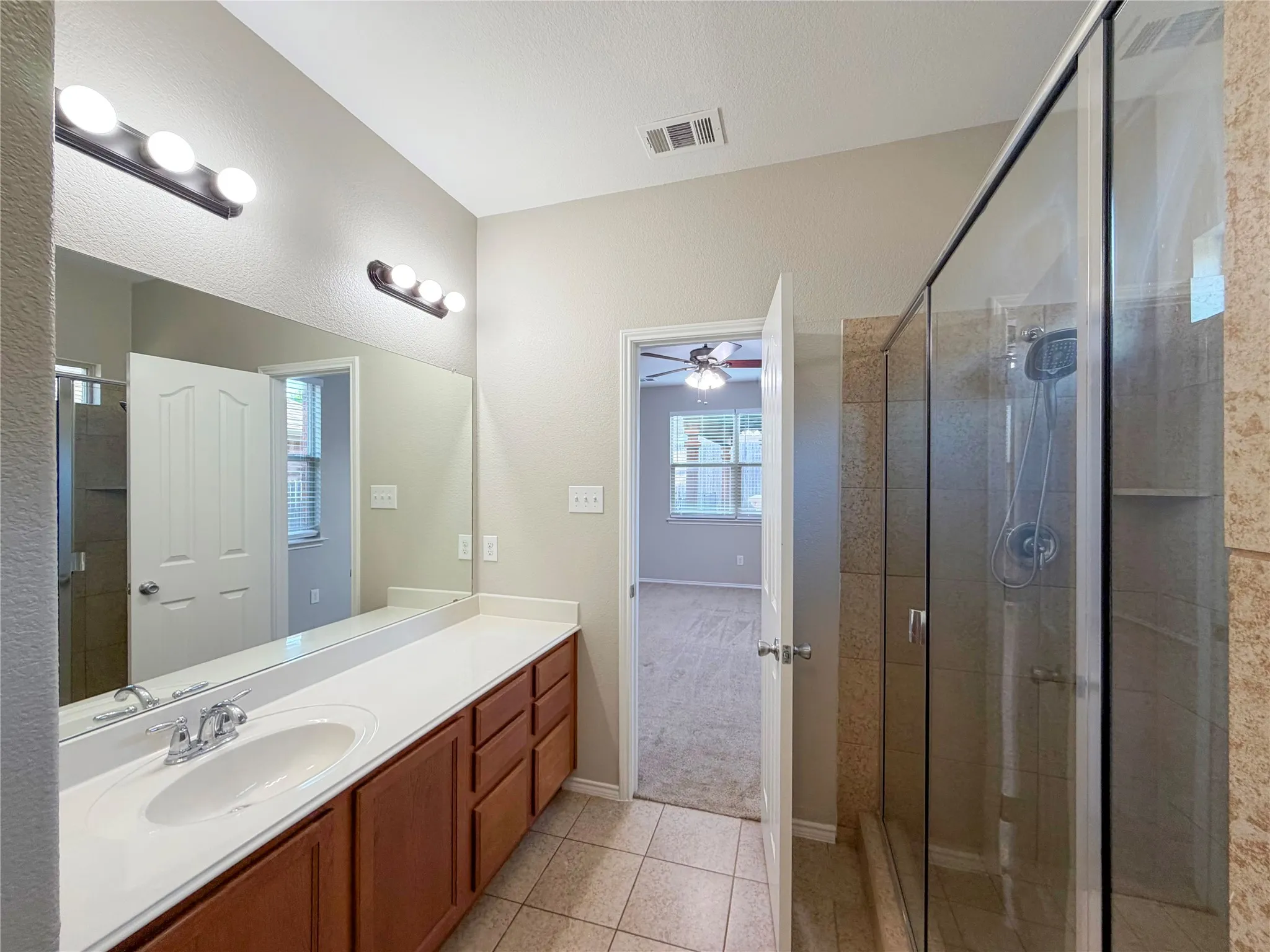 Single Family Residence For Sale in Tarrant County , 10401 Turning Leaf Trail, Fort Worth, Texas 76131, 4 Bedrooms, 3 Bathrooms, 2 Garage spaces, 2,454 Sqft, built in 2009, Preowned, Price $360,000, mls#21232935, Real Estate Agent in Fort Worth, Homes For Sale in Tarrant county, Homes For Sale in Fort Worth, Realtor in Fort Worth Texas, Real Estate Brokerage Independent Realty Texas, Luminita Cordes Realtor