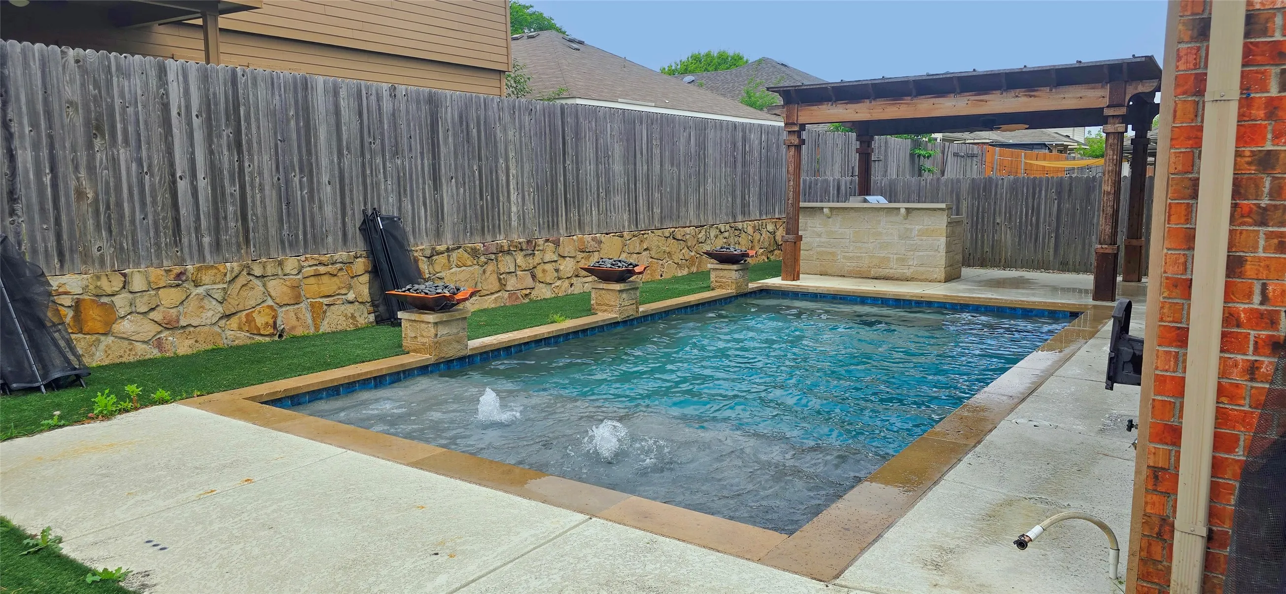 Single Family Residence For Sale in Tarrant County , 10401 Turning Leaf Trail, Fort Worth, Texas 76131, 4 Bedrooms, 3 Bathrooms, 2 Garage spaces, 2,454 Sqft, built in 2009, Preowned, Price $360,000, mls#21232935, Real Estate Agent in Fort Worth, Homes For Sale in Tarrant county, Homes For Sale in Fort Worth, Realtor in Fort Worth Texas, Real Estate Brokerage Independent Realty Texas, Luminita Cordes Realtor