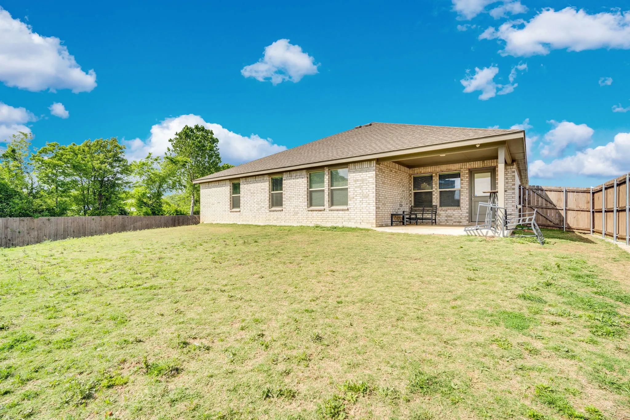 Single Family Residence For Sale in Johnson County , 500 Jolie Court, Joshua, Texas 76058, 4 Bedroom, 2 Bathroom, 2 Garage spaces, 2,395 Sqft, built in 2023, Preowned, mls#21233585, Real Estate Agent in Joshua, Homes For Sale in Johnson county, Homes For Sale in Joshua, Realtor in Joshua Texas, Real Estate Brokerage Independent Realty Texas, Luminita Cordes Realtor