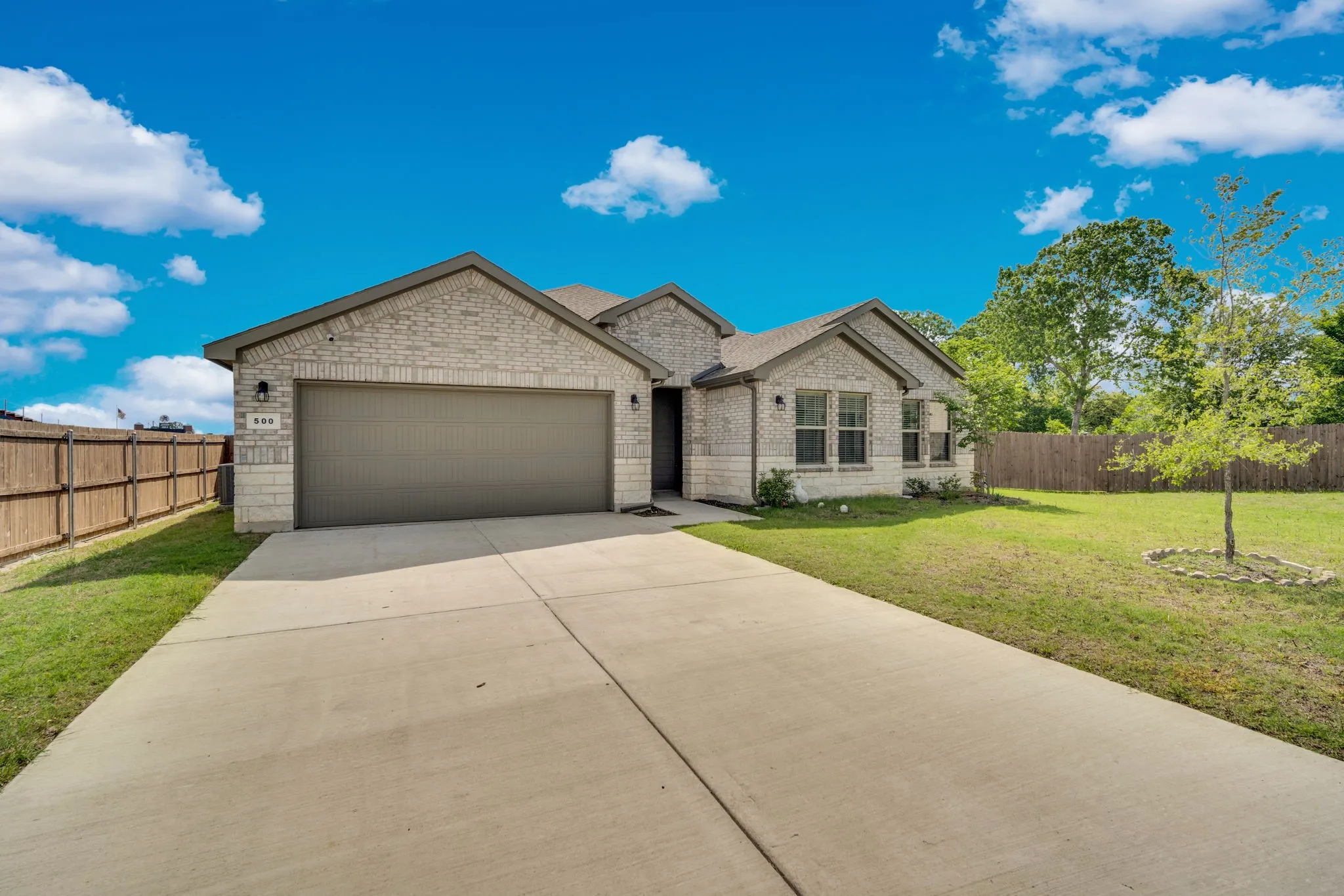 Single Family Residence For Sale in Johnson County , 500 Jolie Court, Joshua, Texas 76058, 4 Bedroom, 2 Bathroom, 2 Garage spaces, 2,395 Sqft, built in 2023, Preowned, mls#21233585, Real Estate Agent in Joshua, Homes For Sale in Johnson county, Homes For Sale in Joshua, Realtor in Joshua Texas, Real Estate Brokerage Independent Realty Texas, Luminita Cordes Realtor