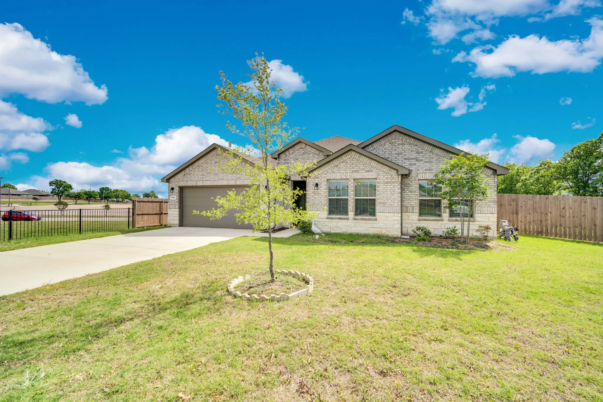 Single Family Residence For Sale in Johnson County , 500 Jolie Court, Joshua, Texas 76058, 4 Bedroom, 2 Bathroom, 2 Garage spaces, 2,395 Sqft, built in 2023, Preowned, mls#21233585, Real Estate Agent in Joshua, Homes For Sale in Johnson county, Homes For Sale in Joshua, Realtor in Joshua Texas, Real Estate Brokerage Independent Realty Texas, Luminita Cordes Realtor