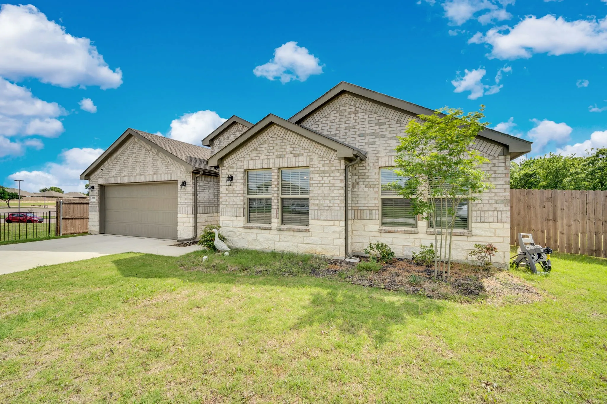 Single Family Residence For Sale in Johnson County , 500 Jolie Court, Joshua, Texas 76058, 4 Bedroom, 2 Bathroom, 2 Garage spaces, 2,395 Sqft, built in 2023, Preowned, mls#21233585, Real Estate Agent in Joshua, Homes For Sale in Johnson county, Homes For Sale in Joshua, Realtor in Joshua Texas, Real Estate Brokerage Independent Realty Texas, Luminita Cordes Realtor