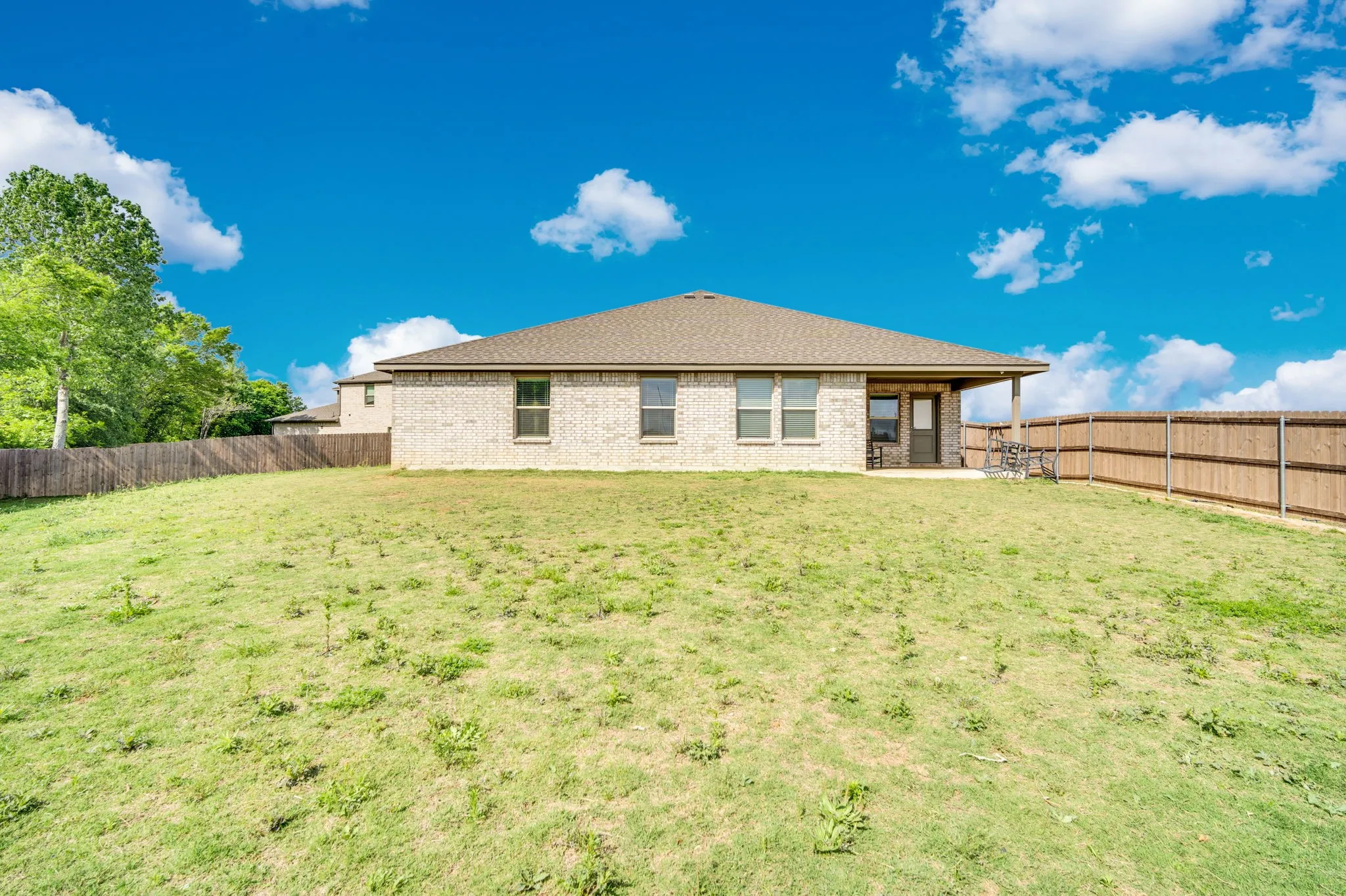 Single Family Residence For Sale in Johnson County , 500 Jolie Court, Joshua, Texas 76058, 4 Bedroom, 2 Bathroom, 2 Garage spaces, 2,395 Sqft, built in 2023, Preowned, mls#21233585, Real Estate Agent in Joshua, Homes For Sale in Johnson county, Homes For Sale in Joshua, Realtor in Joshua Texas, Real Estate Brokerage Independent Realty Texas, Luminita Cordes Realtor