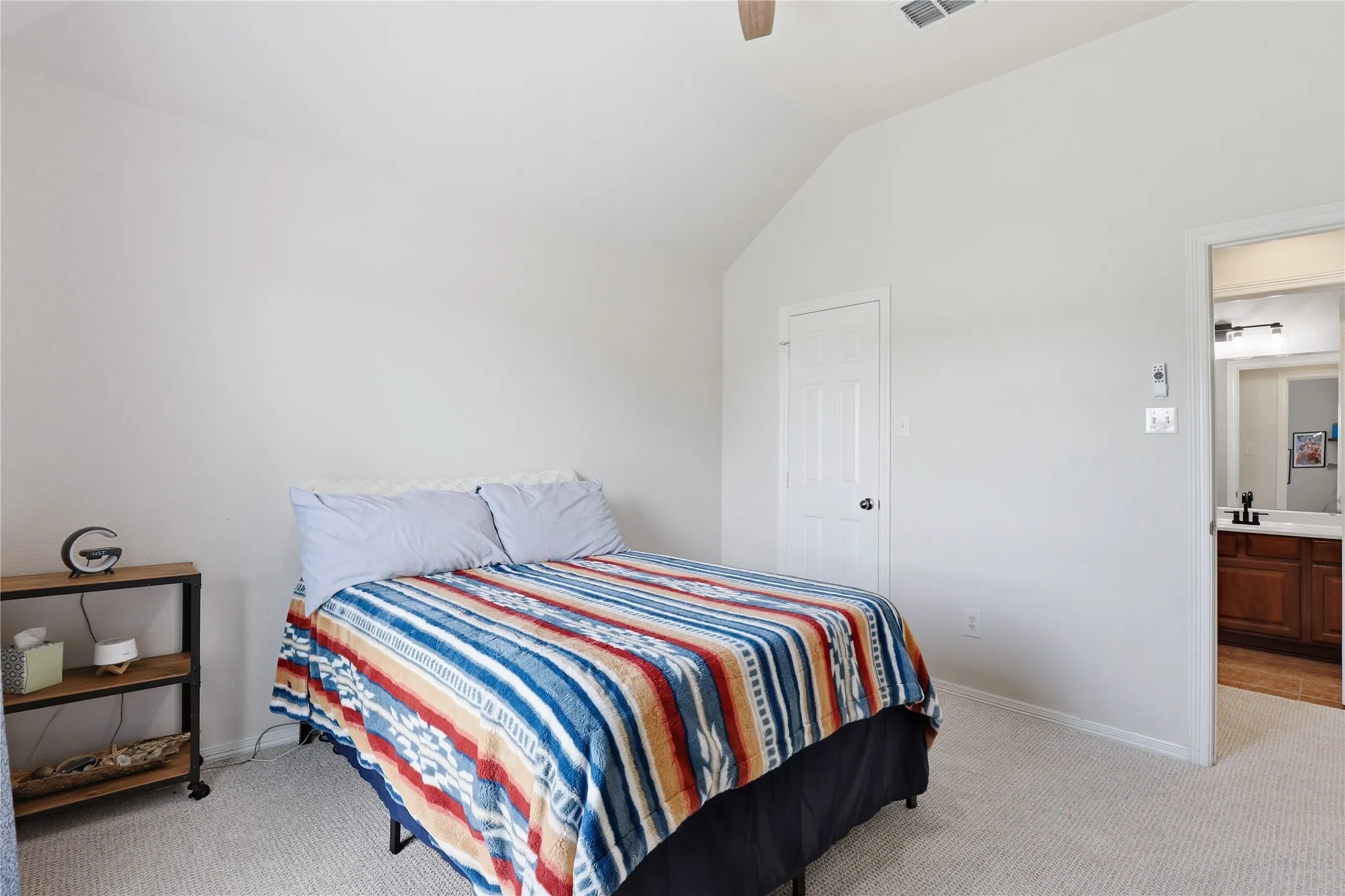 Single Family Residence For Sale in Parker County , 182 Portales Drive, Aledo, Texas 76008, 3 Bedroom, 2 Bathroom, 2 Garage spaces, 2,026 Sqft, built in 2005, mls#21233252, Real Estate Agent in Aledo, Homes For Sale in Parker county, Homes For Sale in Aledo, Realtor in Aledo Texas, Real Estate Brokerage Independent Realty Texas, Luminita Cordes Realtor