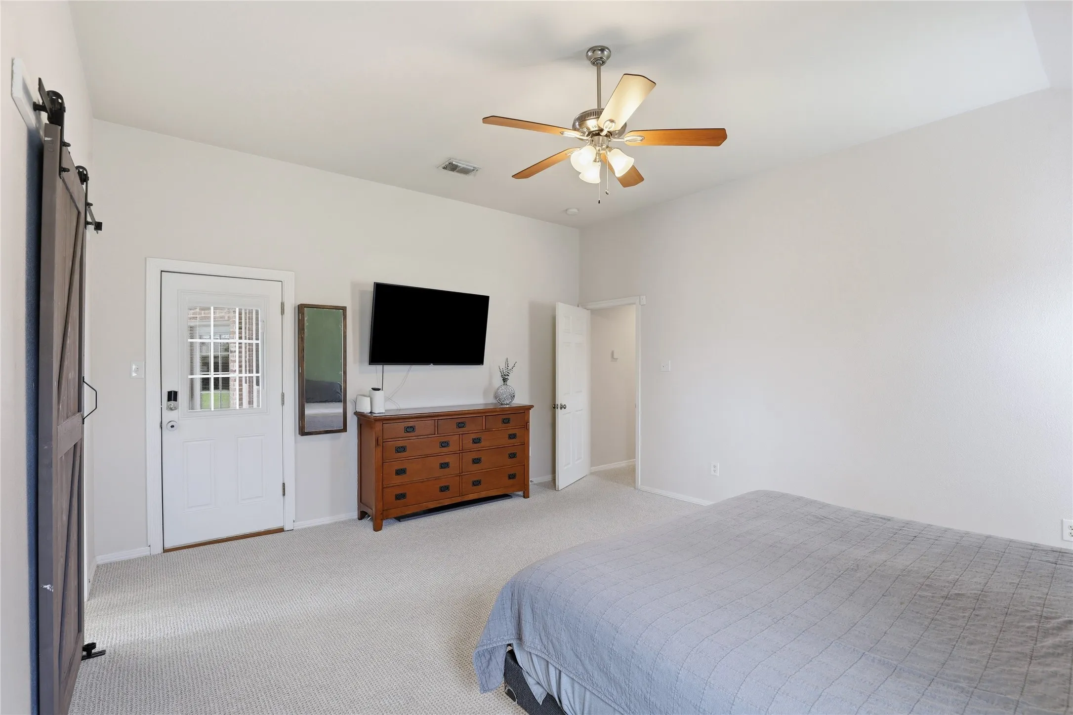 Single Family Residence For Sale in Parker County , 182 Portales Drive, Aledo, Texas 76008, 3 Bedroom, 2 Bathroom, 2 Garage spaces, 2,026 Sqft, built in 2005, mls#21233252, Real Estate Agent in Aledo, Homes For Sale in Parker county, Homes For Sale in Aledo, Realtor in Aledo Texas, Real Estate Brokerage Independent Realty Texas, Luminita Cordes Realtor