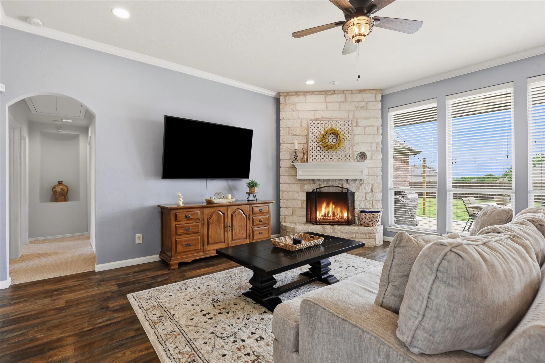 Single Family Residence For Sale in Parker County , 182 Portales Drive, Aledo, Texas 76008, 3 Bedroom, 2 Bathroom, 2 Garage spaces, 2,026 Sqft, built in 2005, mls#21233252, Real Estate Agent in Aledo, Homes For Sale in Parker county, Homes For Sale in Aledo, Realtor in Aledo Texas, Real Estate Brokerage Independent Realty Texas, Luminita Cordes Realtor