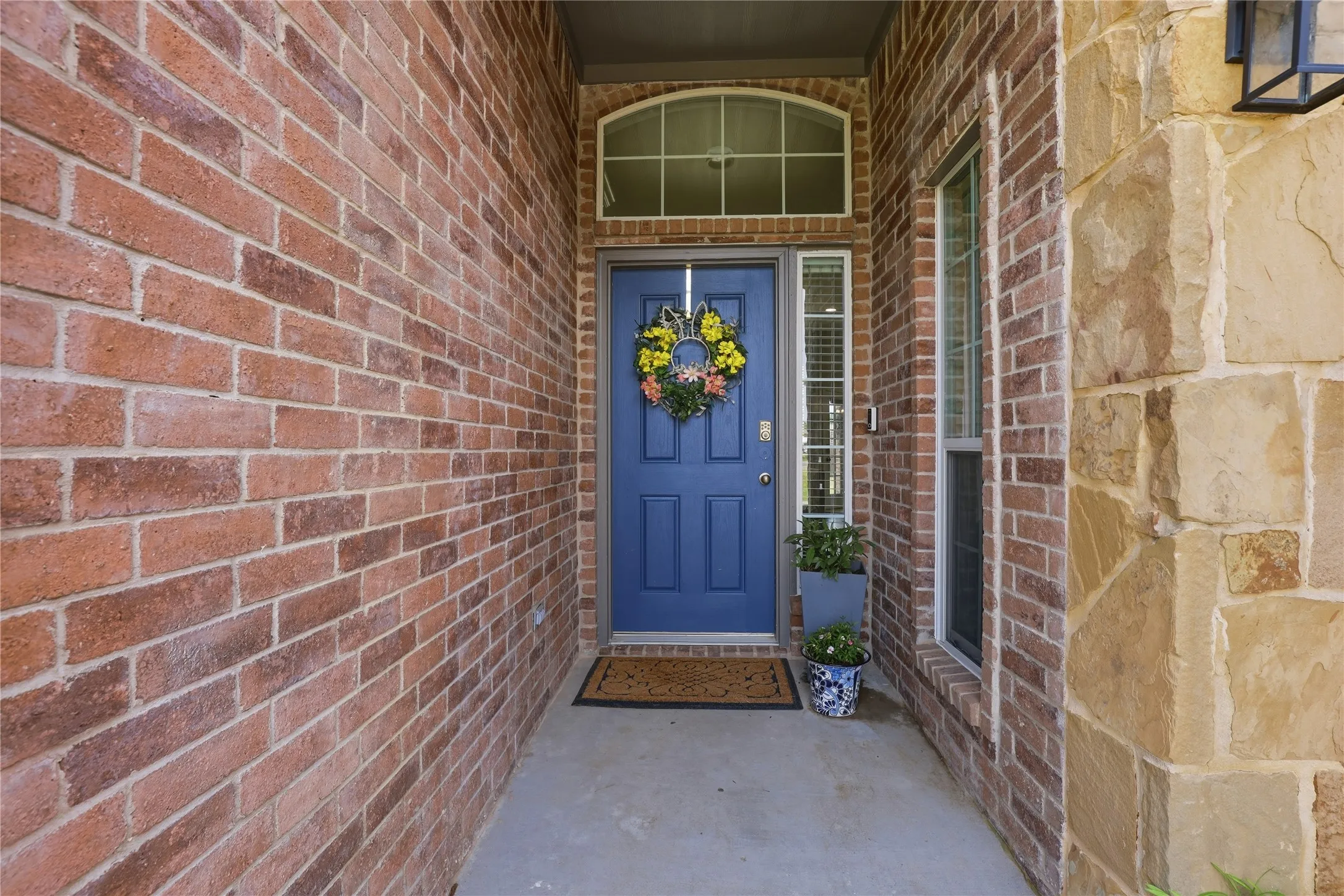 Single Family Residence For Sale in Parker County , 182 Portales Drive, Aledo, Texas 76008, 3 Bedroom, 2 Bathroom, 2 Garage spaces, 2,026 Sqft, built in 2005, mls#21233252, Real Estate Agent in Aledo, Homes For Sale in Parker county, Homes For Sale in Aledo, Realtor in Aledo Texas, Real Estate Brokerage Independent Realty Texas, Luminita Cordes Realtor