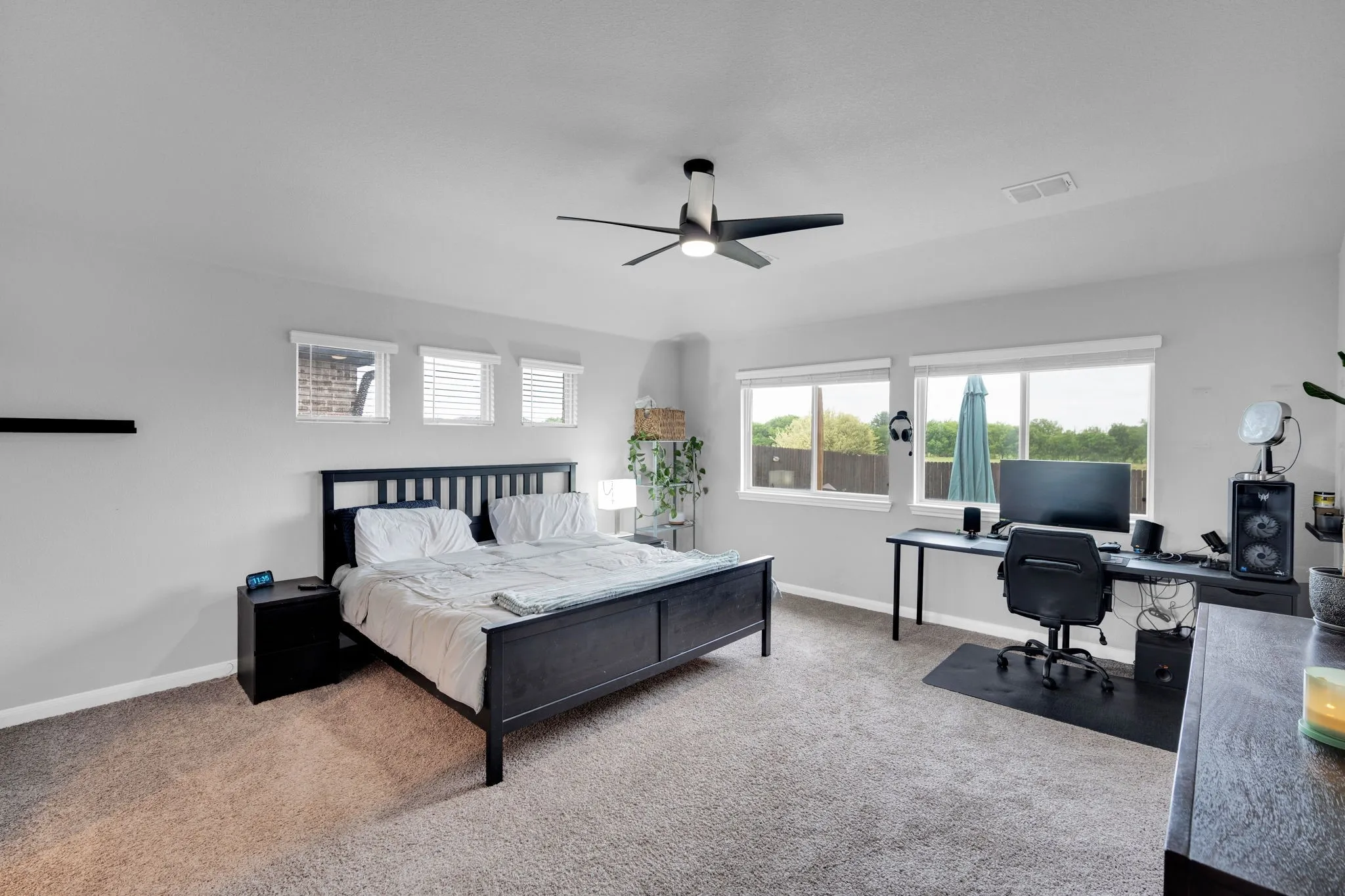 Single Family Residence For Sale in Johnson County , 241 White Tail Lane, Alvarado, Texas 76009, 3 Bedroom, 2 Bathroom, 2 Garage spaces, 2,096 Sqft, built in 2021, mls#21231155, Real Estate Agent in Alvarado, Homes For Sale in Johnson county, Homes For Sale in Alvarado, Realtor in Alvarado Texas, Real Estate Brokerage Independent Realty Texas, Luminita Cordes Realtor