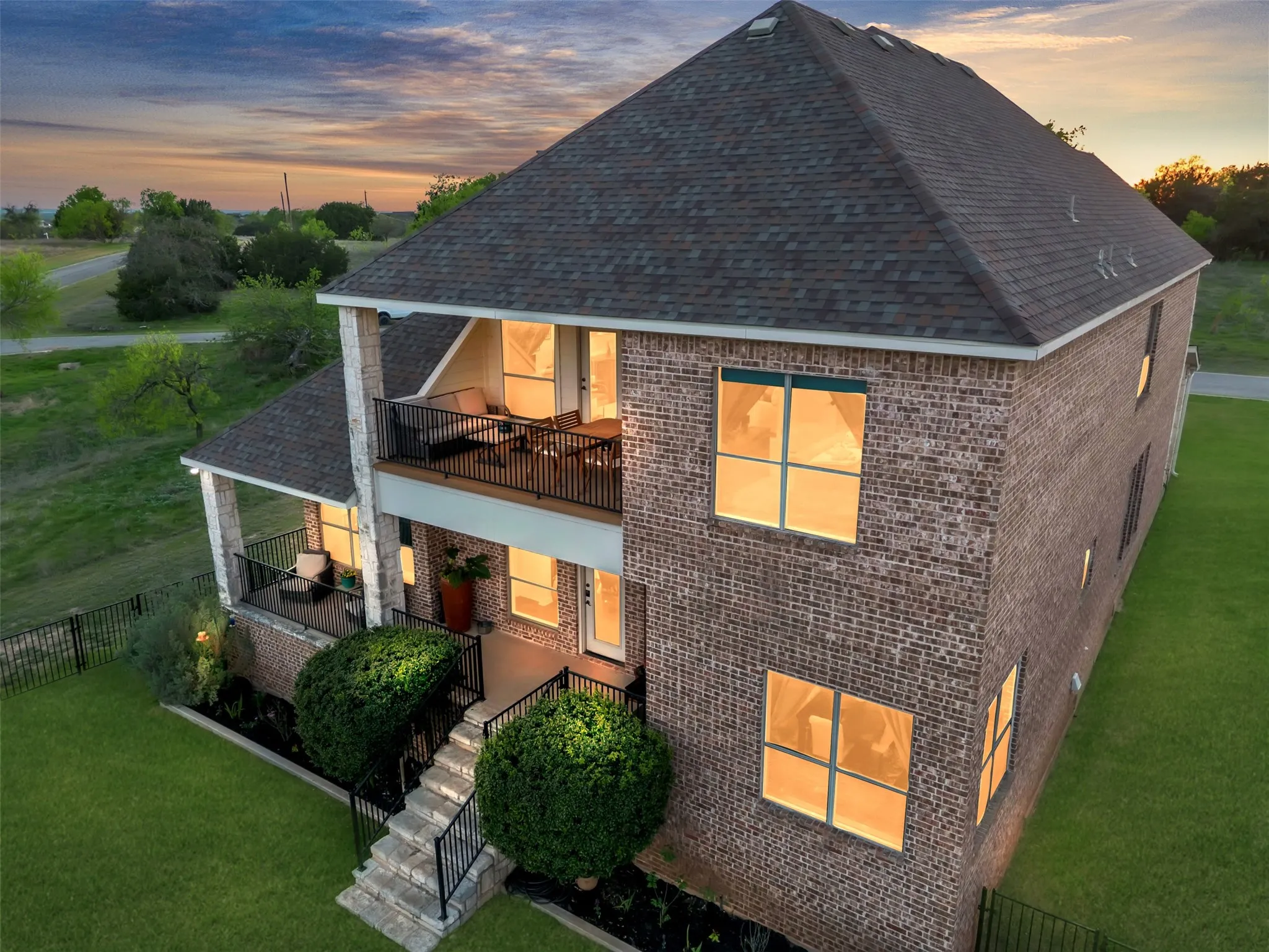 Single Family Residence For Sale in Hill County , 42176 Augusta Drive, Whitney, Texas 76692, 4 Bedroom, 3 Bathroom, 3 Garage spaces, 3,594 Sqft, built in 2010, Preowned, mls#21229532, Real Estate Agent in Whitney, Homes For Sale in Hill county, Homes For Sale in Whitney, Realtor in Whitney Texas, Real Estate Brokerage Independent Realty Texas, Luminita Cordes Realtor