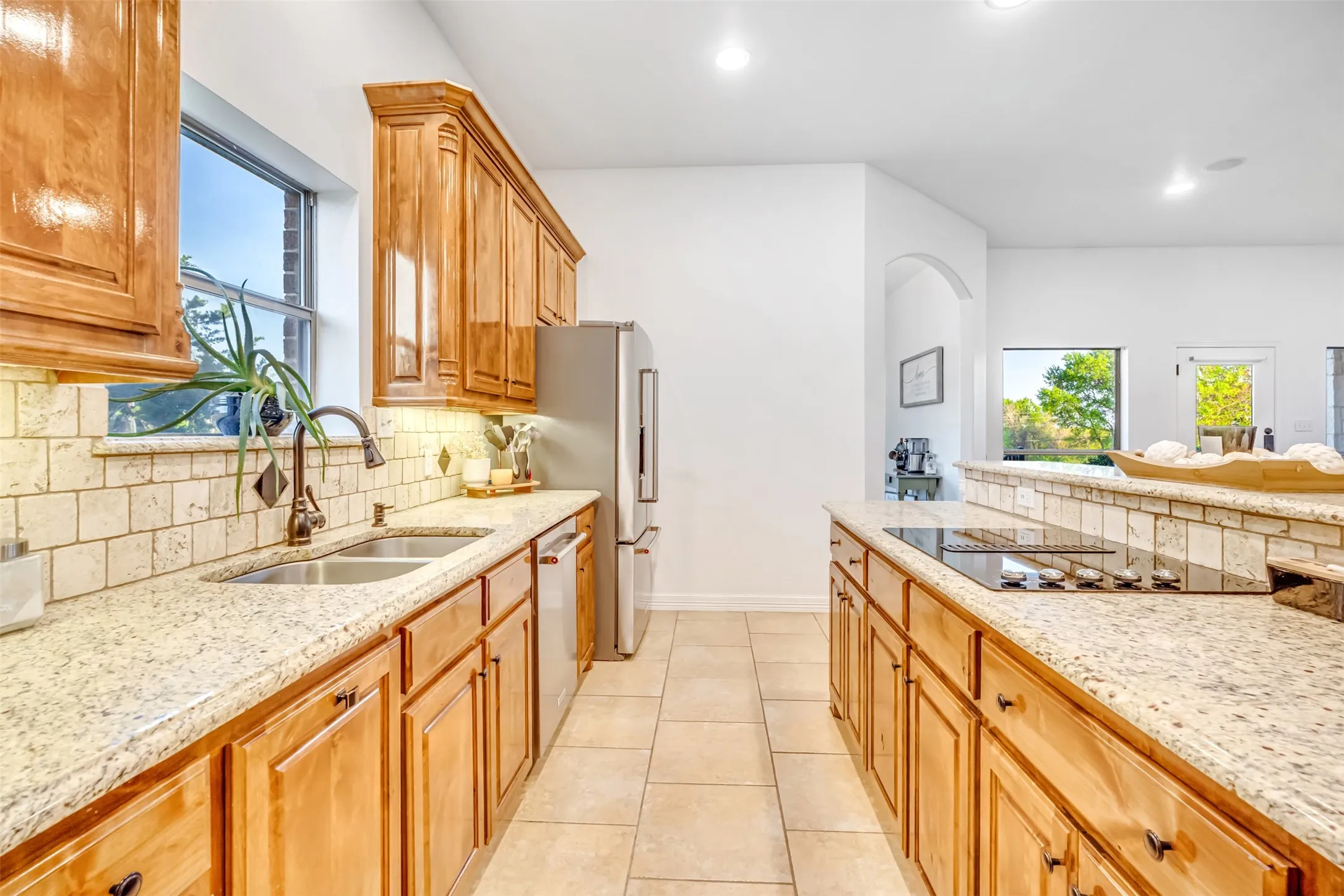 Single Family Residence For Sale in Hill County , 42176 Augusta Drive, Whitney, Texas 76692, 4 Bedroom, 3 Bathroom, 3 Garage spaces, 3,594 Sqft, built in 2010, Preowned, mls#21229532, Real Estate Agent in Whitney, Homes For Sale in Hill county, Homes For Sale in Whitney, Realtor in Whitney Texas, Real Estate Brokerage Independent Realty Texas, Luminita Cordes Realtor