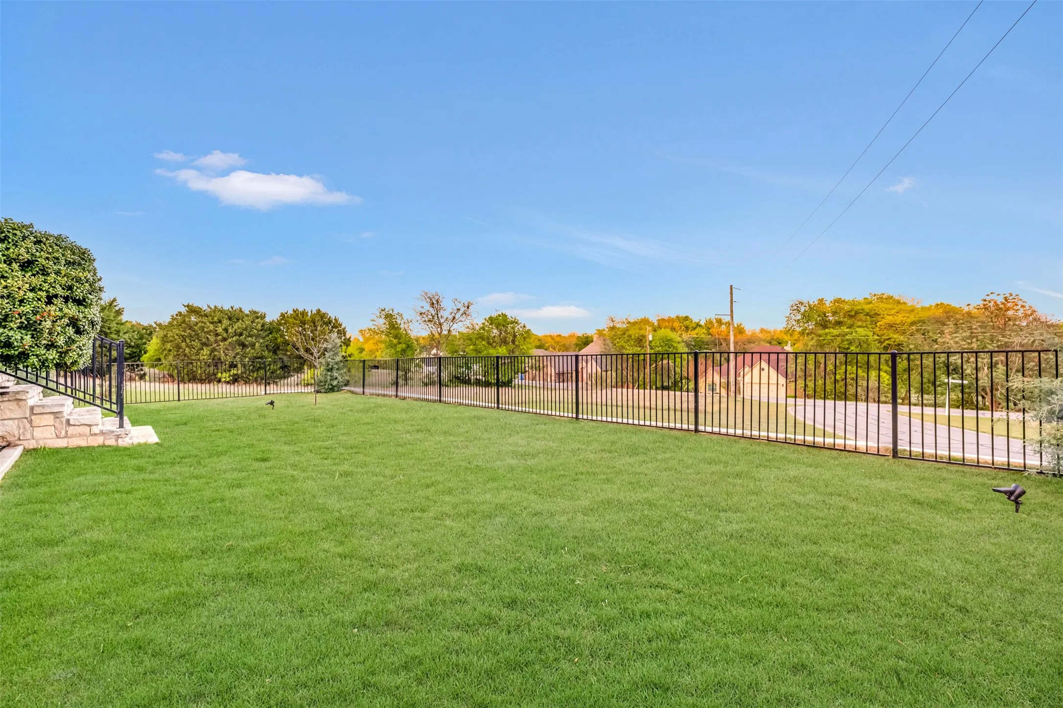 Single Family Residence For Sale in Hill County , 42176 Augusta Drive, Whitney, Texas 76692, 4 Bedroom, 3 Bathroom, 3 Garage spaces, 3,594 Sqft, built in 2010, Preowned, mls#21229532, Real Estate Agent in Whitney, Homes For Sale in Hill county, Homes For Sale in Whitney, Realtor in Whitney Texas, Real Estate Brokerage Independent Realty Texas, Luminita Cordes Realtor