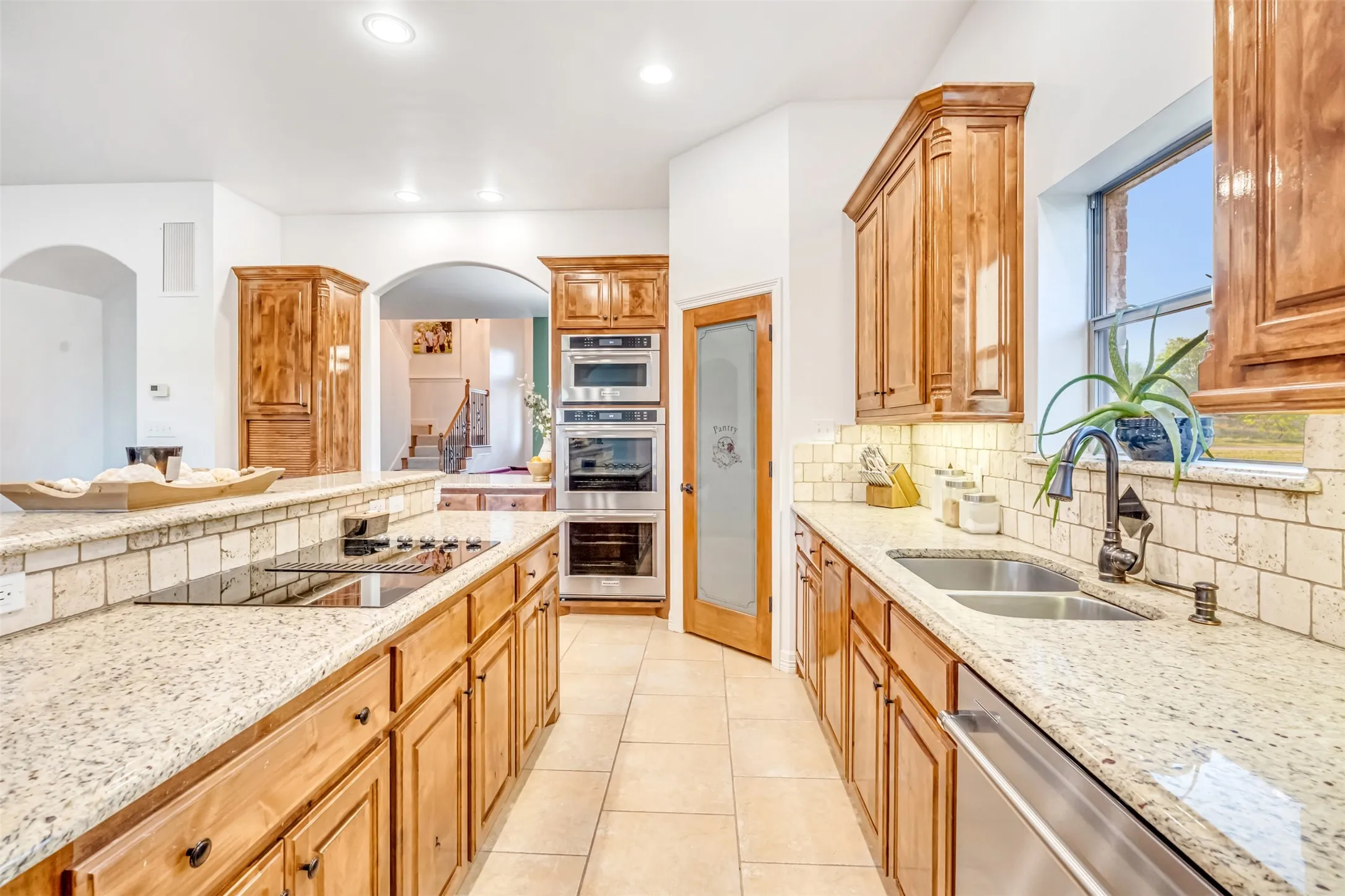 Single Family Residence For Sale in Hill County , 42176 Augusta Drive, Whitney, Texas 76692, 4 Bedroom, 3 Bathroom, 3 Garage spaces, 3,594 Sqft, built in 2010, Preowned, mls#21229532, Real Estate Agent in Whitney, Homes For Sale in Hill county, Homes For Sale in Whitney, Realtor in Whitney Texas, Real Estate Brokerage Independent Realty Texas, Luminita Cordes Realtor