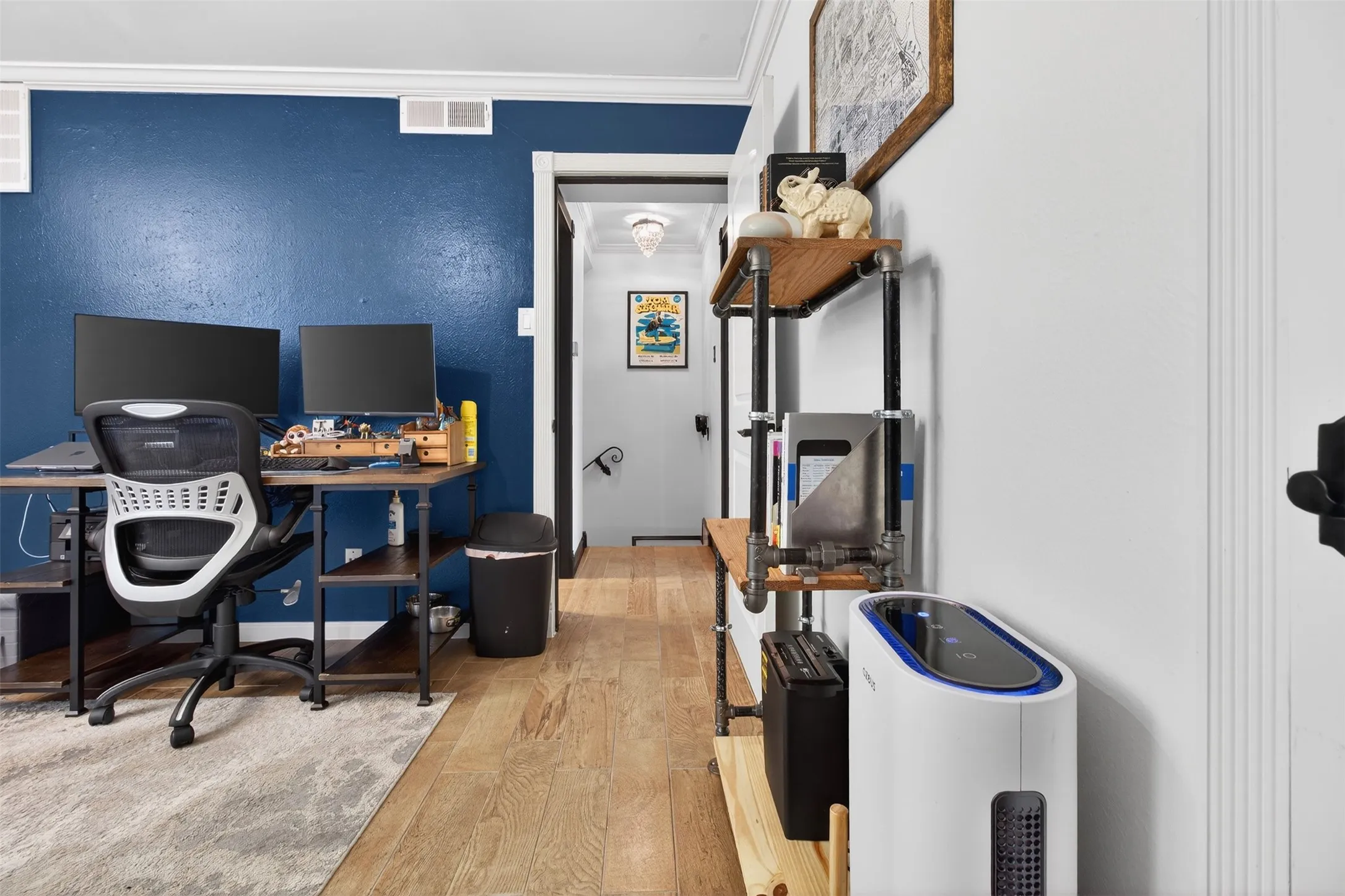 Condominium For Sale in Dallas County , 2702 Douglas Avenue 126, Dallas, Texas 75219, 2 Bedroom, 2 Bathroom, Garage spaces, 982 Sqft, built in 1966, Preowned, Price $230,000, mls#21229445, Real Estate Agent in Dallas, Homes For Sale in Dallas county, Homes For Sale in Dallas, Realtor in Dallas Texas, Real Estate Brokerage Independent Realty Texas, Luminita Cordes Realtor