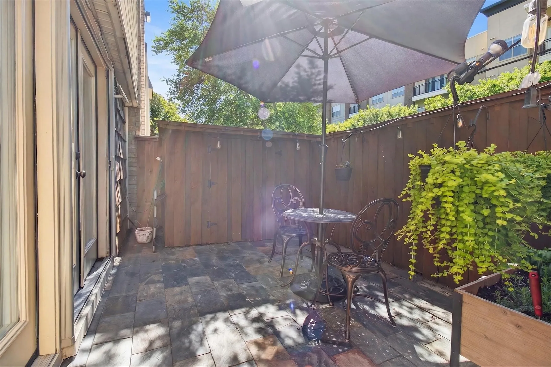 Condominium For Sale in Dallas County , 2702 Douglas Avenue 126, Dallas, Texas 75219, 2 Bedroom, 2 Bathroom, Garage spaces, 982 Sqft, built in 1966, Preowned, Price $230,000, mls#21229445, Real Estate Agent in Dallas, Homes For Sale in Dallas county, Homes For Sale in Dallas, Realtor in Dallas Texas, Real Estate Brokerage Independent Realty Texas, Luminita Cordes Realtor