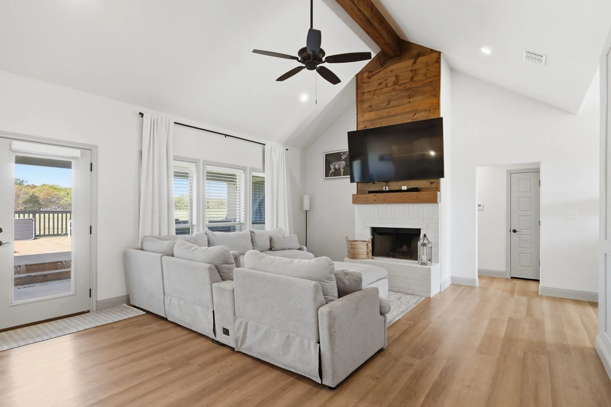 Single Family Residence For Sale in Parker County , 185 Stanley Lane, Poolville, Texas 76487, 4 Bedroom, 2 Bathroom, 2 Garage spaces, 2,100 Sqft, built in 2023, Preowned, mls#21225948, Real Estate Agent in Poolville, Homes For Sale in Parker county, Homes For Sale in Poolville, Realtor in Poolville Texas, Real Estate Brokerage Independent Realty Texas, Luminita Cordes Realtor