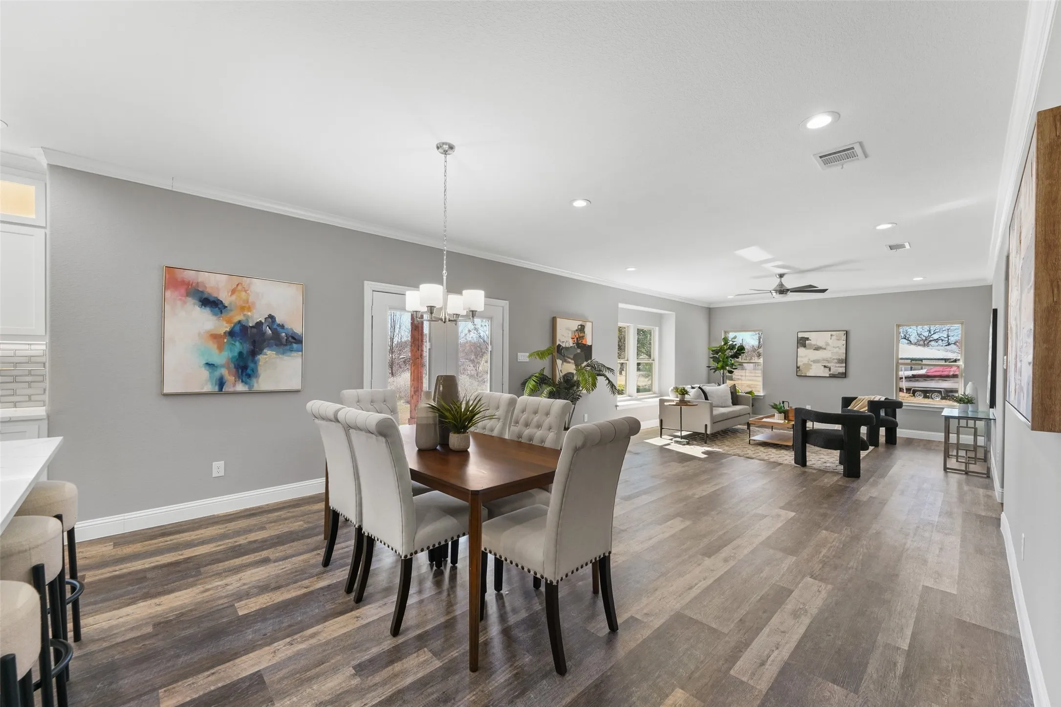 Single Family Residence For Sale in Henderson County , 639 Legendary Lane, Gun Barrel City, Texas 75156, 5 Bedroom, 3 Bathroom, 2 Garage spaces, 2,547 Sqft, built in 2022, Preowned, mls#21227717, Real Estate Agent in Gun Barrel City, Homes For Sale in Henderson county, Homes For Sale in Gun Barrel City, Realtor in Gun Barrel City Texas, Real Estate Brokerage Independent Realty Texas, Luminita Cordes Realtor