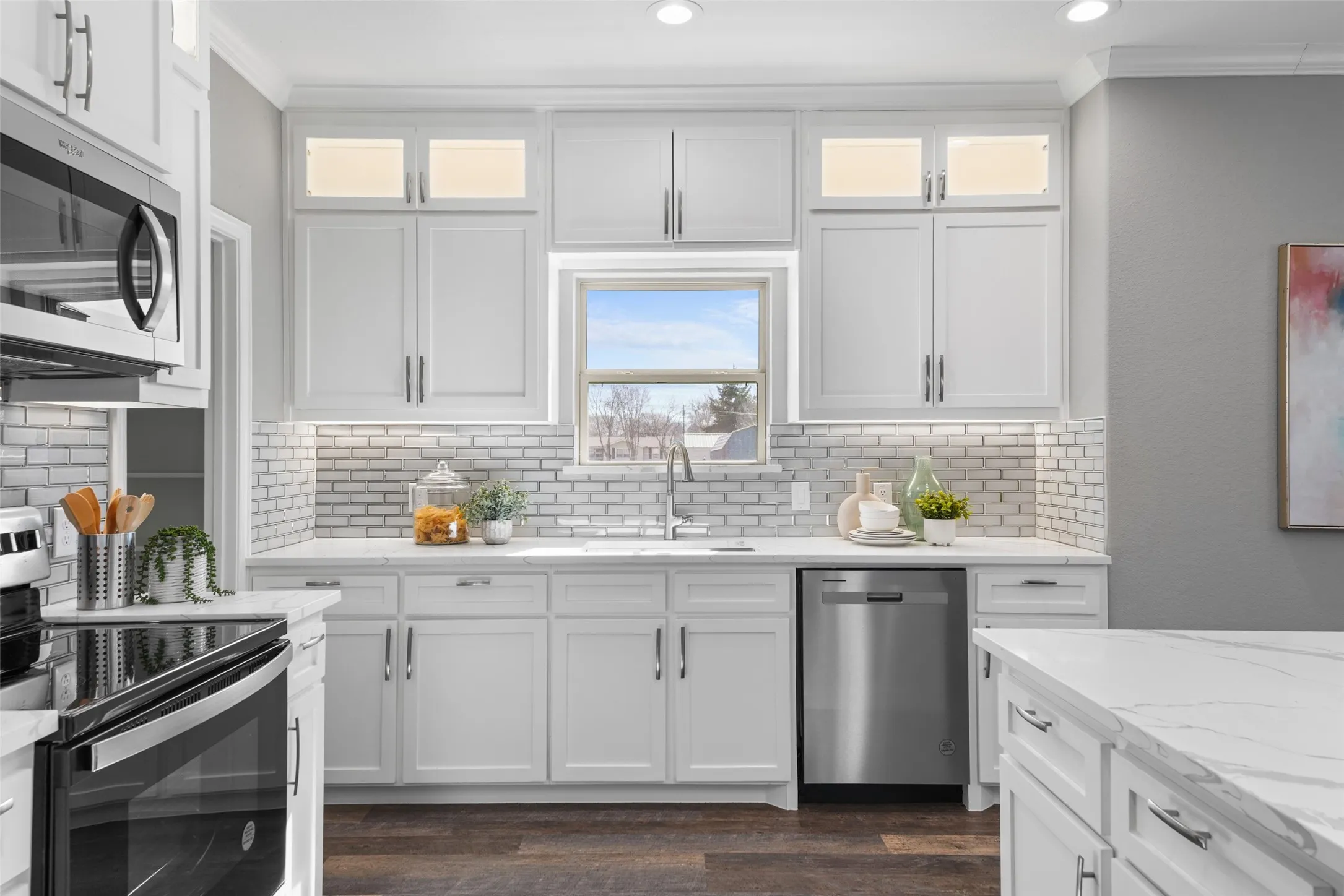 Single Family Residence For Sale in Henderson County , 639 Legendary Lane, Gun Barrel City, Texas 75156, 5 Bedroom, 3 Bathroom, 2 Garage spaces, 2,547 Sqft, built in 2022, Preowned, mls#21227717, Real Estate Agent in Gun Barrel City, Homes For Sale in Henderson county, Homes For Sale in Gun Barrel City, Realtor in Gun Barrel City Texas, Real Estate Brokerage Independent Realty Texas, Luminita Cordes Realtor