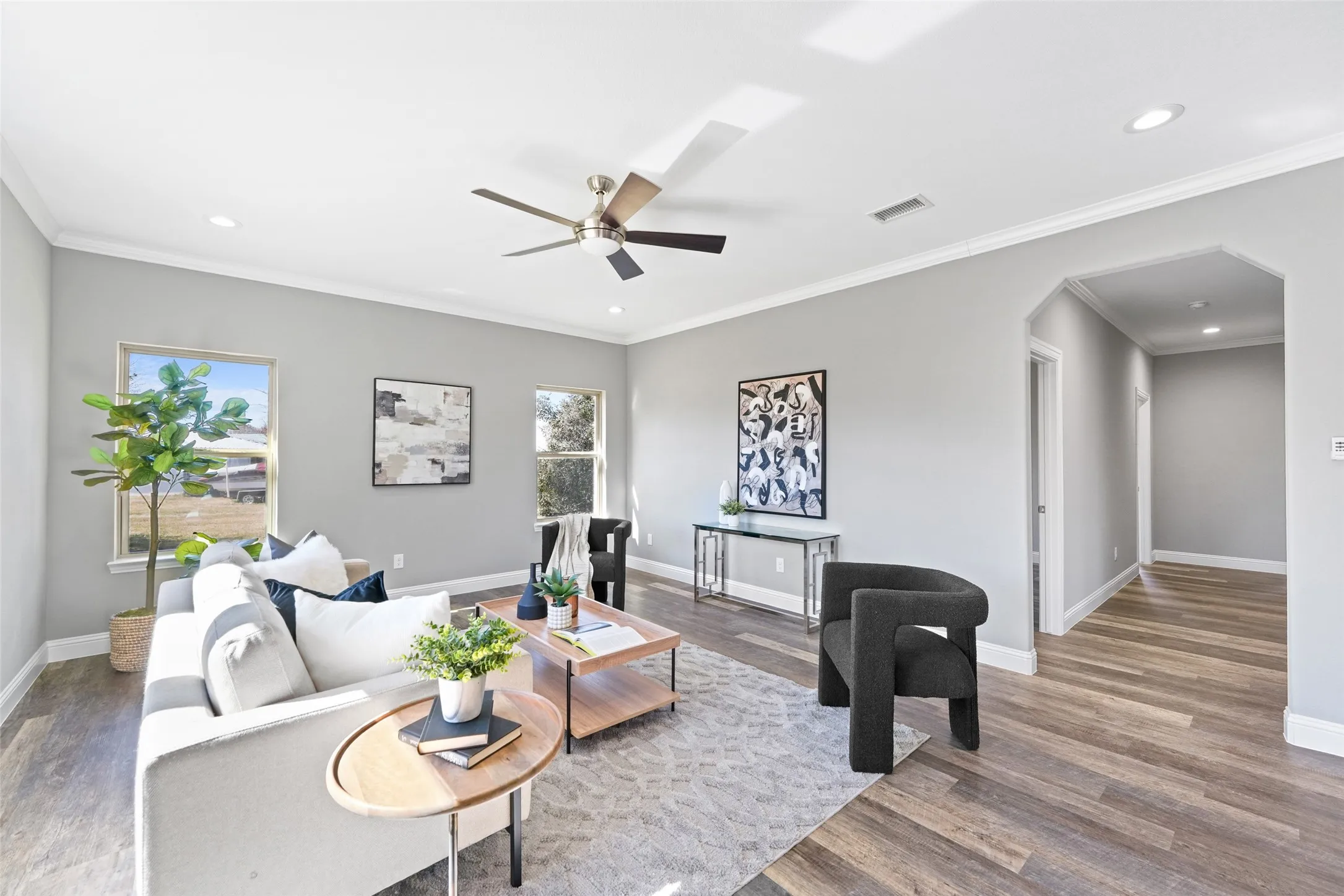 Single Family Residence For Sale in Henderson County , 639 Legendary Lane, Gun Barrel City, Texas 75156, 5 Bedroom, 3 Bathroom, 2 Garage spaces, 2,547 Sqft, built in 2022, Preowned, mls#21227717, Real Estate Agent in Gun Barrel City, Homes For Sale in Henderson county, Homes For Sale in Gun Barrel City, Realtor in Gun Barrel City Texas, Real Estate Brokerage Independent Realty Texas, Luminita Cordes Realtor