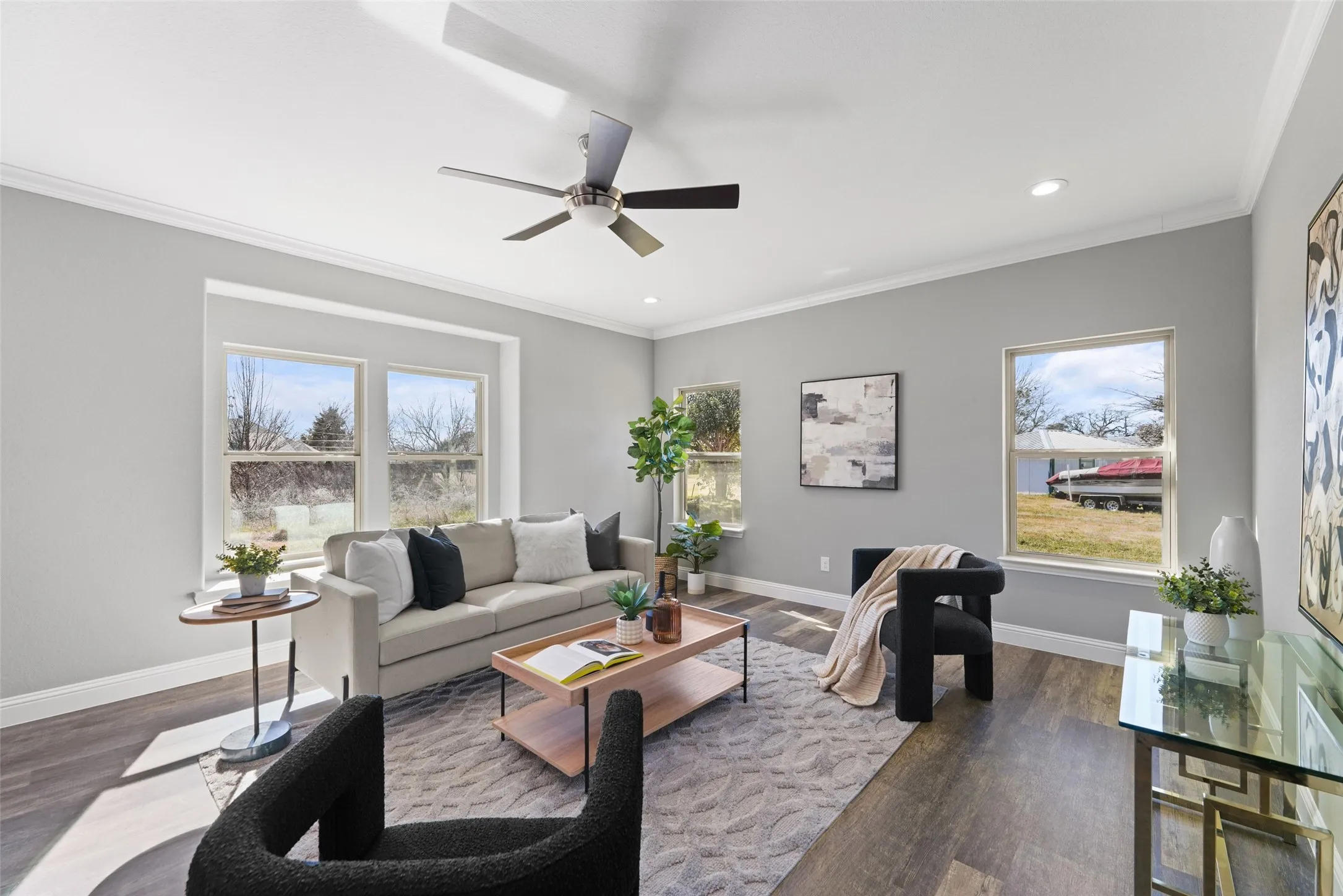 Single Family Residence For Sale in Henderson County , 639 Legendary Lane, Gun Barrel City, Texas 75156, 5 Bedroom, 3 Bathroom, 2 Garage spaces, 2,547 Sqft, built in 2022, Preowned, mls#21227717, Real Estate Agent in Gun Barrel City, Homes For Sale in Henderson county, Homes For Sale in Gun Barrel City, Realtor in Gun Barrel City Texas, Real Estate Brokerage Independent Realty Texas, Luminita Cordes Realtor