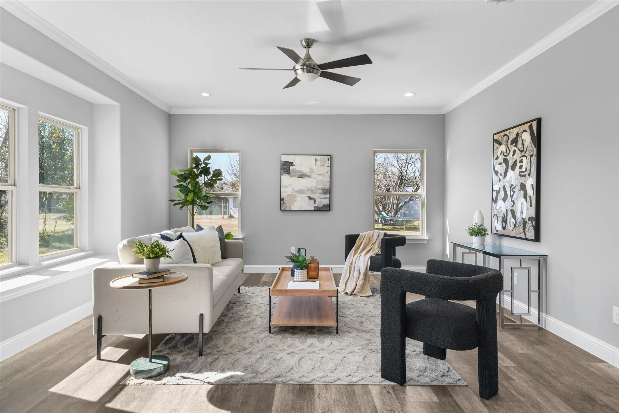Single Family Residence For Sale in Henderson County , 639 Legendary Lane, Gun Barrel City, Texas 75156, 5 Bedroom, 3 Bathroom, 2 Garage spaces, 2,547 Sqft, built in 2022, Preowned, mls#21227717, Real Estate Agent in Gun Barrel City, Homes For Sale in Henderson county, Homes For Sale in Gun Barrel City, Realtor in Gun Barrel City Texas, Real Estate Brokerage Independent Realty Texas, Luminita Cordes Realtor