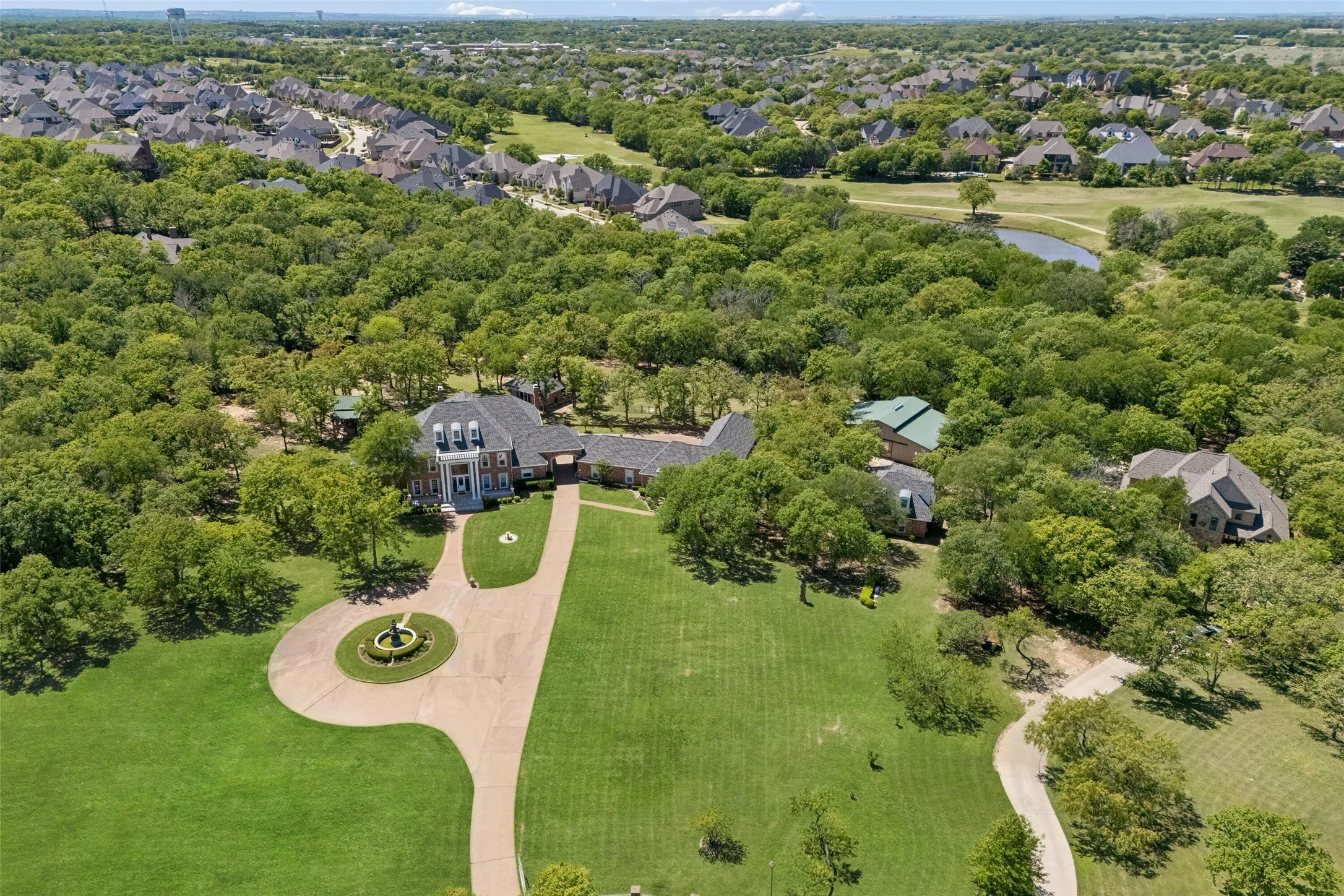 Single Family Residence For Sale in Denton County , 385 Meadow View Drive, Argyle, Texas 76226, 7 Bedroom, 8 Bathroom, 10 Garage spaces, 6,905 Sqft, built in 1989, Preowned, mls#21231988, Real Estate Agent in Argyle, Homes For Sale in Denton county, Homes For Sale in Argyle, Realtor in Argyle Texas, Real Estate Brokerage Independent Realty Texas, Luminita Cordes Realtor