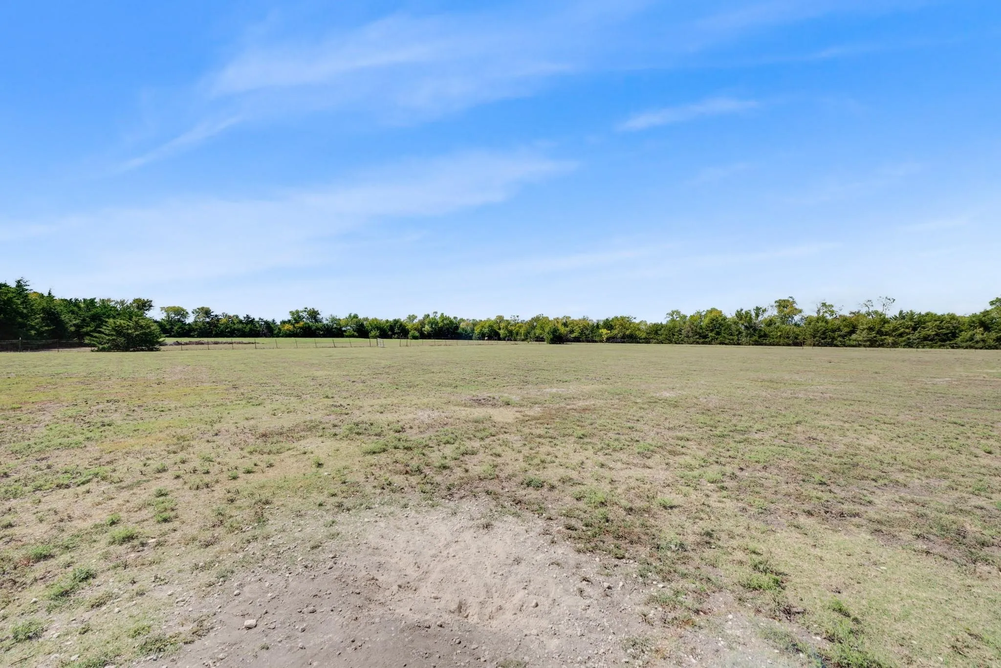 Farm For Sale in Fannin County , 23115 S State Highway 78, Leonard, Texas 75452, 3 Bedroom, 3 Bathroom, 2 Garage spaces, 3,151 Sqft, built in 2007, Preowned, Price $2,000,000, mls#21233737, Real Estate Agent in Leonard, Homes For Sale in Fannin county, Homes For Sale in Leonard, Realtor in Leonard Texas, Real Estate Brokerage Independent Realty Texas, Luminita Cordes Realtor