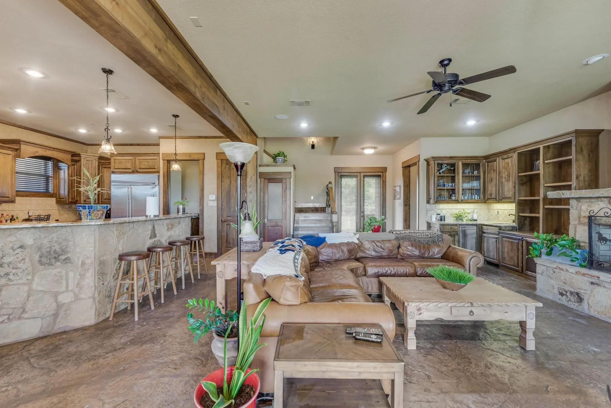 Farm For Sale in Fannin County , 23115 S State Highway 78, Leonard, Texas 75452, 3 Bedroom, 3 Bathroom, 2 Garage spaces, 3,151 Sqft, built in 2007, Preowned, Price $2,000,000, mls#21233737, Real Estate Agent in Leonard, Homes For Sale in Fannin county, Homes For Sale in Leonard, Realtor in Leonard Texas, Real Estate Brokerage Independent Realty Texas, Luminita Cordes Realtor