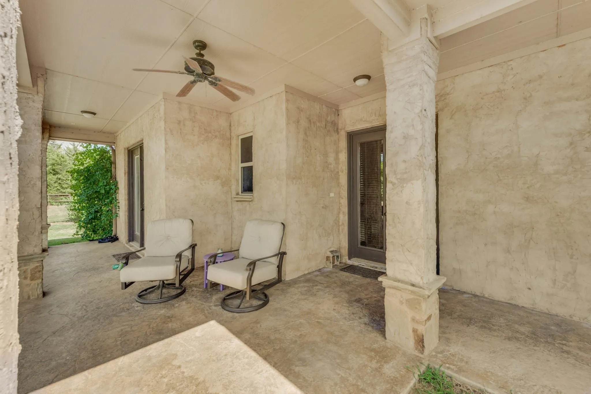 Farm For Sale in Fannin County , 23115 S State Highway 78, Leonard, Texas 75452, 3 Bedroom, 3 Bathroom, 2 Garage spaces, 3,151 Sqft, built in 2007, Preowned, Price $2,000,000, mls#21233737, Real Estate Agent in Leonard, Homes For Sale in Fannin county, Homes For Sale in Leonard, Realtor in Leonard Texas, Real Estate Brokerage Independent Realty Texas, Luminita Cordes Realtor