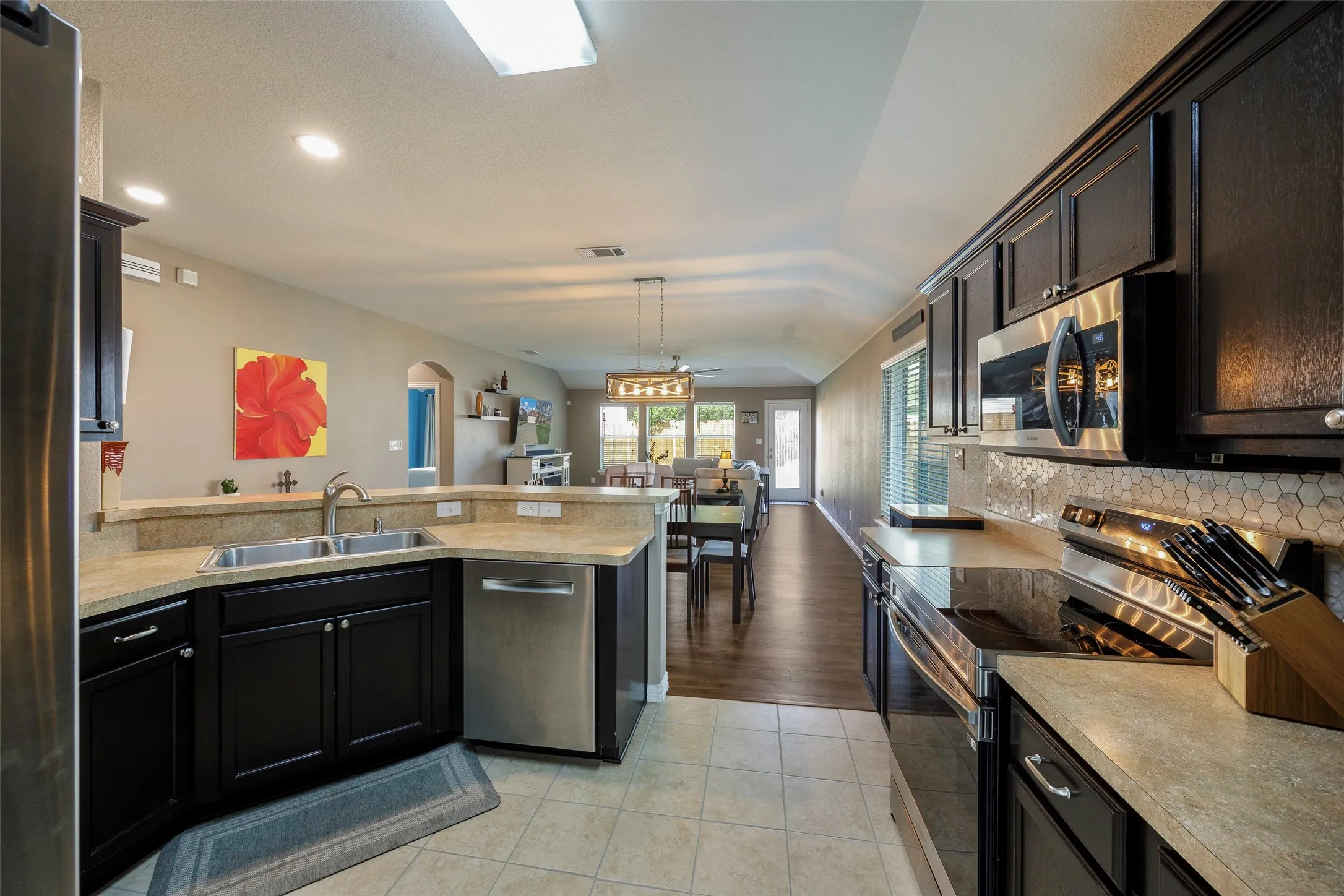 Single Family Residence For Sale in Collin County , 4400 Sycamore Road, Melissa, Texas 75454, 3 Bedroom, 2 Bathroom, 2 Garage spaces, 1,801 Sqft, built in 2007, Preowned, mls#21233748, Real Estate Agent in Melissa, Homes For Sale in Collin county, Homes For Sale in Melissa, Realtor in Melissa Texas, Real Estate Brokerage Independent Realty Texas, Luminita Cordes Realtor