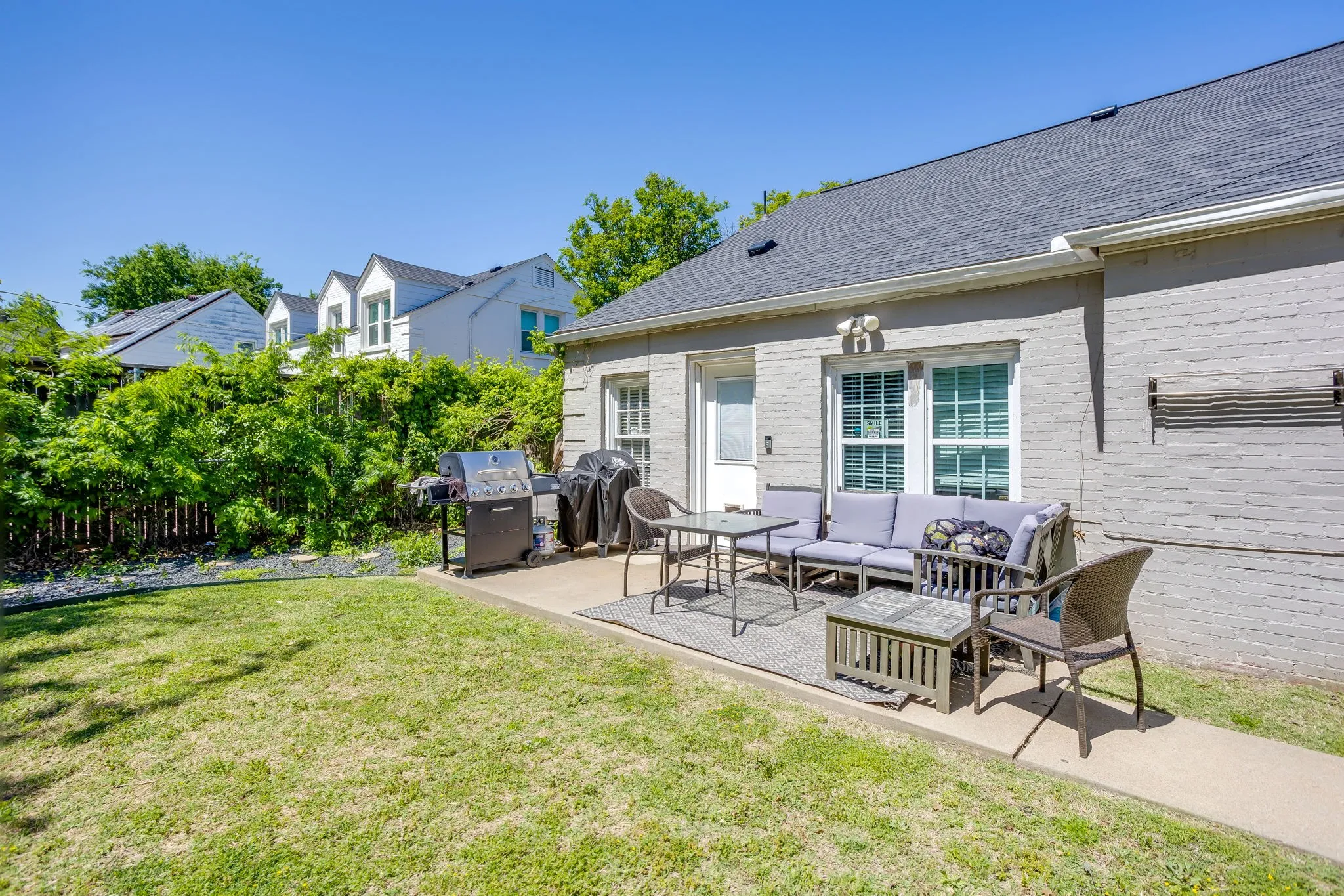 Single Family Residence For Rent in Tarrant County , 2809 Benbrook Boulevard, Fort Worth, Texas 76109, 4 Bedroom, 2 Bathroom, Garage spaces, 1,974 Sqft, built in 1938, Preowned, Price $5,000, mls#21232956, Real Estate Agent in Fort Worth, Homes For Rent in Tarrant county, Homes For Rent in Fort Worth, Realtor in Fort Worth Texas, Real Estate Brokerage Independent Realty Texas, Luminita Cordes Realtor