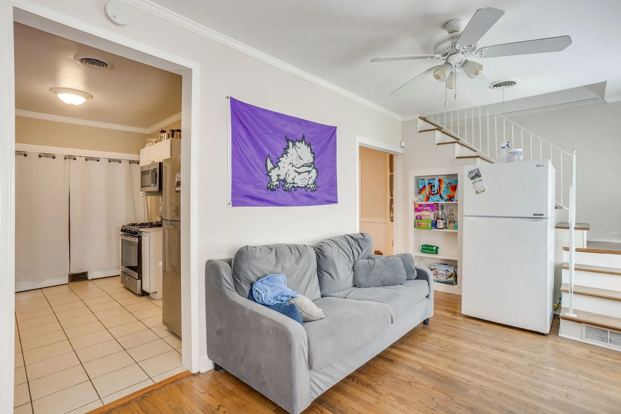 Single Family Residence For Rent in Tarrant County , 2809 Benbrook Boulevard, Fort Worth, Texas 76109, 4 Bedroom, 2 Bathroom, Garage spaces, 1,974 Sqft, built in 1938, Preowned, Price $5,000, mls#21232956, Real Estate Agent in Fort Worth, Homes For Rent in Tarrant county, Homes For Rent in Fort Worth, Realtor in Fort Worth Texas, Real Estate Brokerage Independent Realty Texas, Luminita Cordes Realtor
