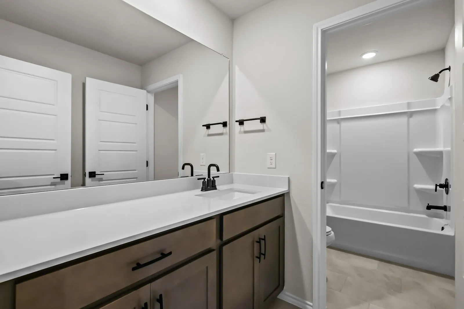 Single Family Residence For Sale in Guadalupe County , 409 Jills Path, Seguin, Texas 78155, 4 Bedroom, 4 Bathroom, 2 Garage spaces, 2,738 Sqft, built in 2026, New Construction - Incomplete, mls#21233797, Real Estate Agent in Seguin, Homes For Sale in Guadalupe county, Homes For Sale in Seguin, Realtor in Seguin Texas, Real Estate Brokerage Independent Realty Texas, Luminita Cordes Realtor