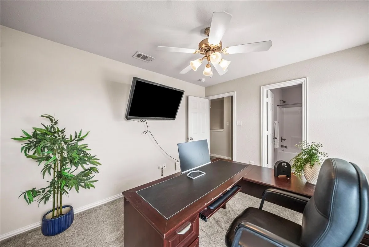 Condominium For Sale in Denton County , 2700 Club Ridge Drive 34, Lewisville, Texas 75067, 3 Bedroom, 4 Bathroom, 2 Garage spaces, 1,750 Sqft, built in 2008, Preowned, mls#21208942, Real Estate Agent in Lewisville, Homes For Sale in Denton county, Homes For Sale in Lewisville, Realtor in Lewisville Texas, Real Estate Brokerage Independent Realty Texas, Luminita Cordes Realtor