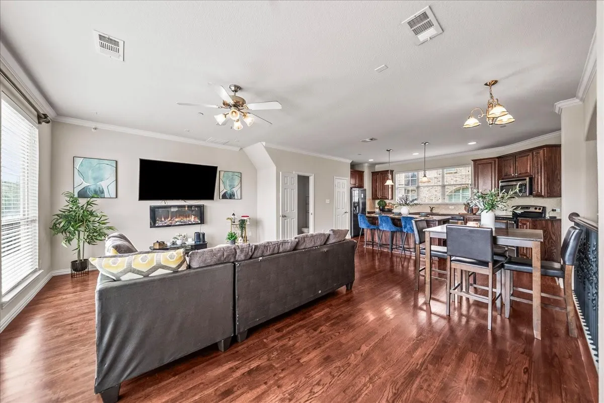 Condominium For Sale in Denton County , 2700 Club Ridge Drive 34, Lewisville, Texas 75067, 3 Bedroom, 4 Bathroom, 2 Garage spaces, 1,750 Sqft, built in 2008, Preowned, mls#21208942, Real Estate Agent in Lewisville, Homes For Sale in Denton county, Homes For Sale in Lewisville, Realtor in Lewisville Texas, Real Estate Brokerage Independent Realty Texas, Luminita Cordes Realtor