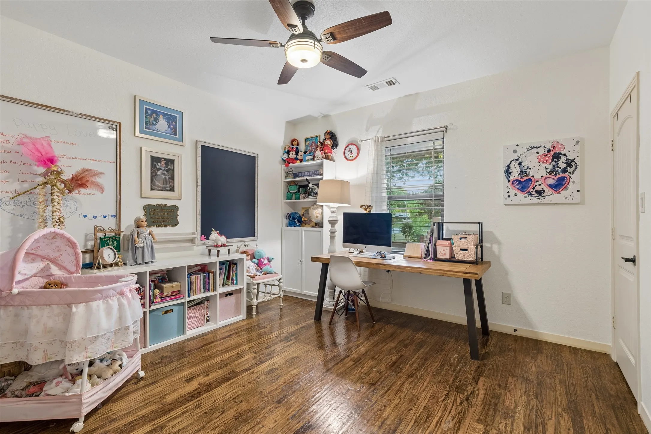 Single Family Residence For Sale in Denton County , 1402 Lakeview Boulevard, Denton, Texas 76208, 4 Bedroom, 4 Bathroom, 3 Garage spaces, 4,589 Sqft, built in 2013, Preowned, mls#21230960, Real Estate Agent in Denton, Homes For Sale in Denton county, Homes For Sale in Denton, Realtor in Denton Texas, Real Estate Brokerage Independent Realty Texas, Luminita Cordes Realtor