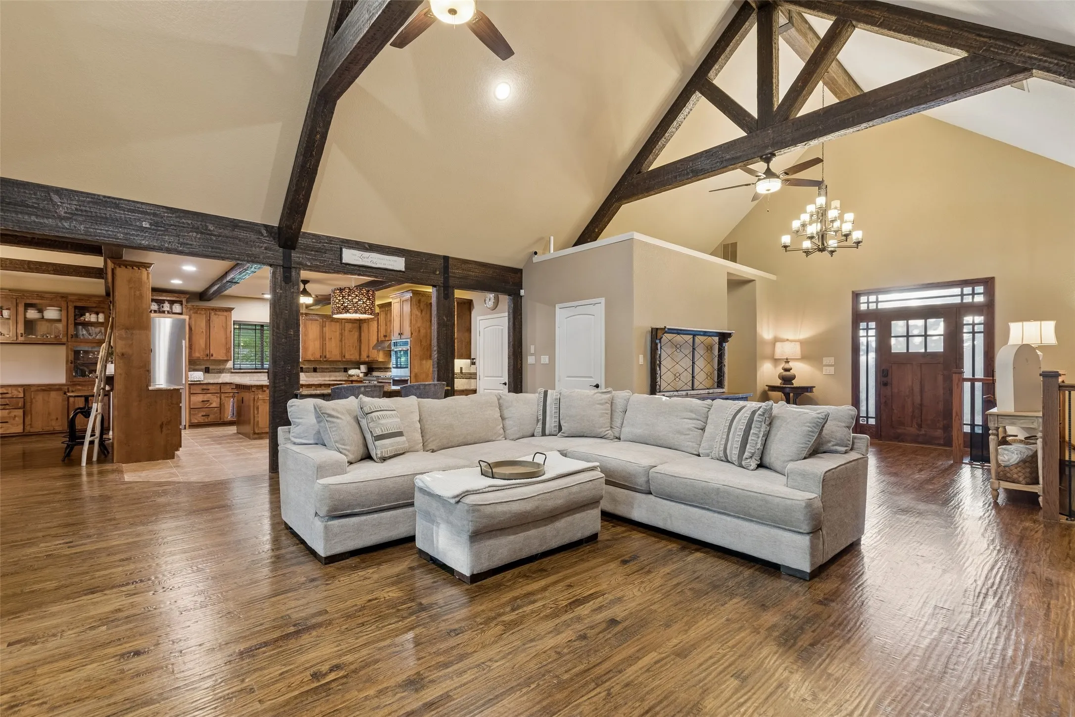 Single Family Residence For Sale in Denton County , 1402 Lakeview Boulevard, Denton, Texas 76208, 4 Bedroom, 4 Bathroom, 3 Garage spaces, 4,589 Sqft, built in 2013, Preowned, mls#21230960, Real Estate Agent in Denton, Homes For Sale in Denton county, Homes For Sale in Denton, Realtor in Denton Texas, Real Estate Brokerage Independent Realty Texas, Luminita Cordes Realtor