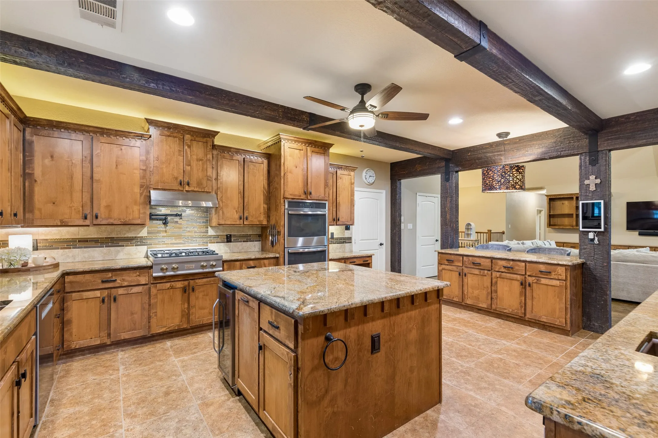 Single Family Residence For Sale in Denton County , 1402 Lakeview Boulevard, Denton, Texas 76208, 4 Bedroom, 4 Bathroom, 3 Garage spaces, 4,589 Sqft, built in 2013, Preowned, mls#21230960, Real Estate Agent in Denton, Homes For Sale in Denton county, Homes For Sale in Denton, Realtor in Denton Texas, Real Estate Brokerage Independent Realty Texas, Luminita Cordes Realtor