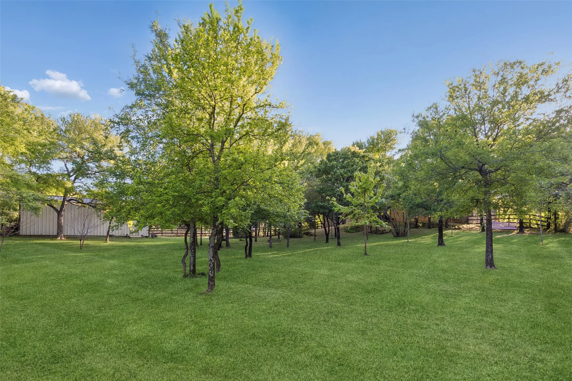 Single Family Residence For Sale in Denton County , 1402 Lakeview Boulevard, Denton, Texas 76208, 4 Bedroom, 4 Bathroom, 3 Garage spaces, 4,589 Sqft, built in 2013, Preowned, mls#21230960, Real Estate Agent in Denton, Homes For Sale in Denton county, Homes For Sale in Denton, Realtor in Denton Texas, Real Estate Brokerage Independent Realty Texas, Luminita Cordes Realtor