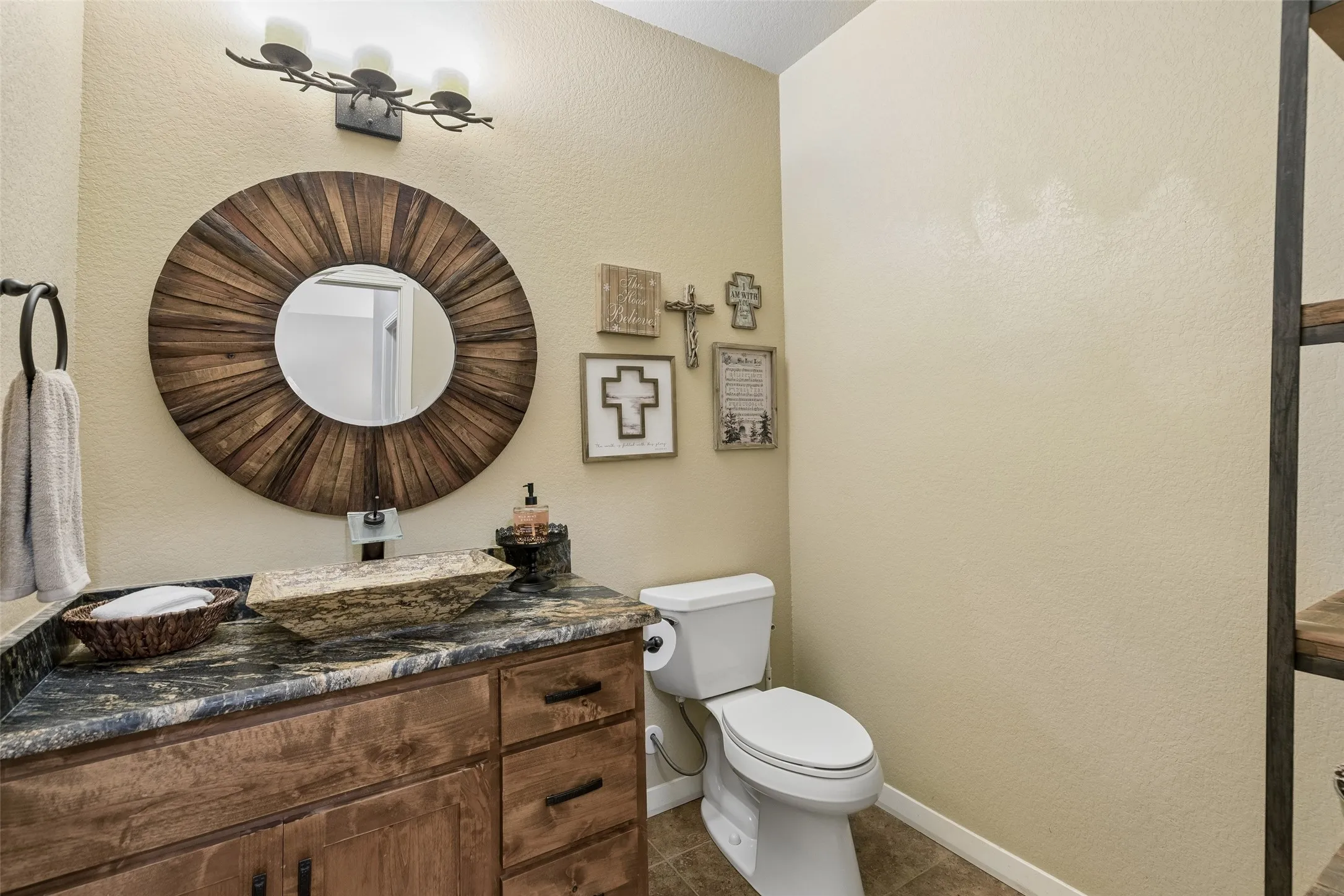 Single Family Residence For Sale in Denton County , 1402 Lakeview Boulevard, Denton, Texas 76208, 4 Bedroom, 4 Bathroom, 3 Garage spaces, 4,589 Sqft, built in 2013, Preowned, mls#21230960, Real Estate Agent in Denton, Homes For Sale in Denton county, Homes For Sale in Denton, Realtor in Denton Texas, Real Estate Brokerage Independent Realty Texas, Luminita Cordes Realtor