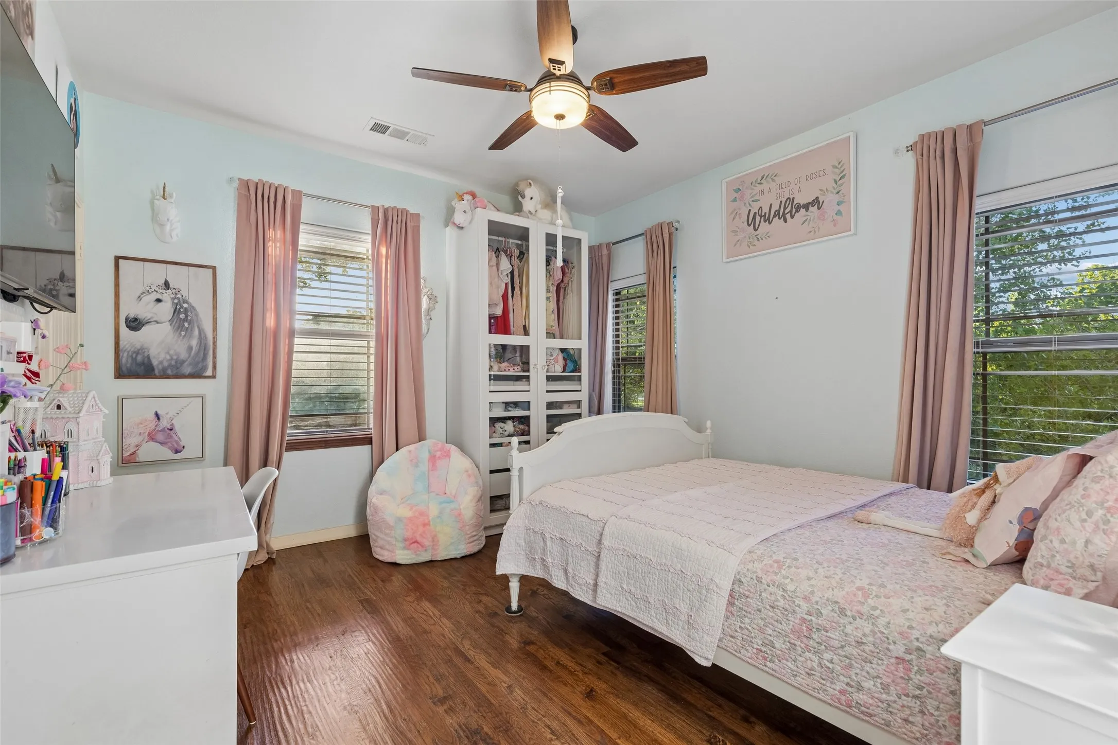 Single Family Residence For Sale in Denton County , 1402 Lakeview Boulevard, Denton, Texas 76208, 4 Bedroom, 4 Bathroom, 3 Garage spaces, 4,589 Sqft, built in 2013, Preowned, mls#21230960, Real Estate Agent in Denton, Homes For Sale in Denton county, Homes For Sale in Denton, Realtor in Denton Texas, Real Estate Brokerage Independent Realty Texas, Luminita Cordes Realtor